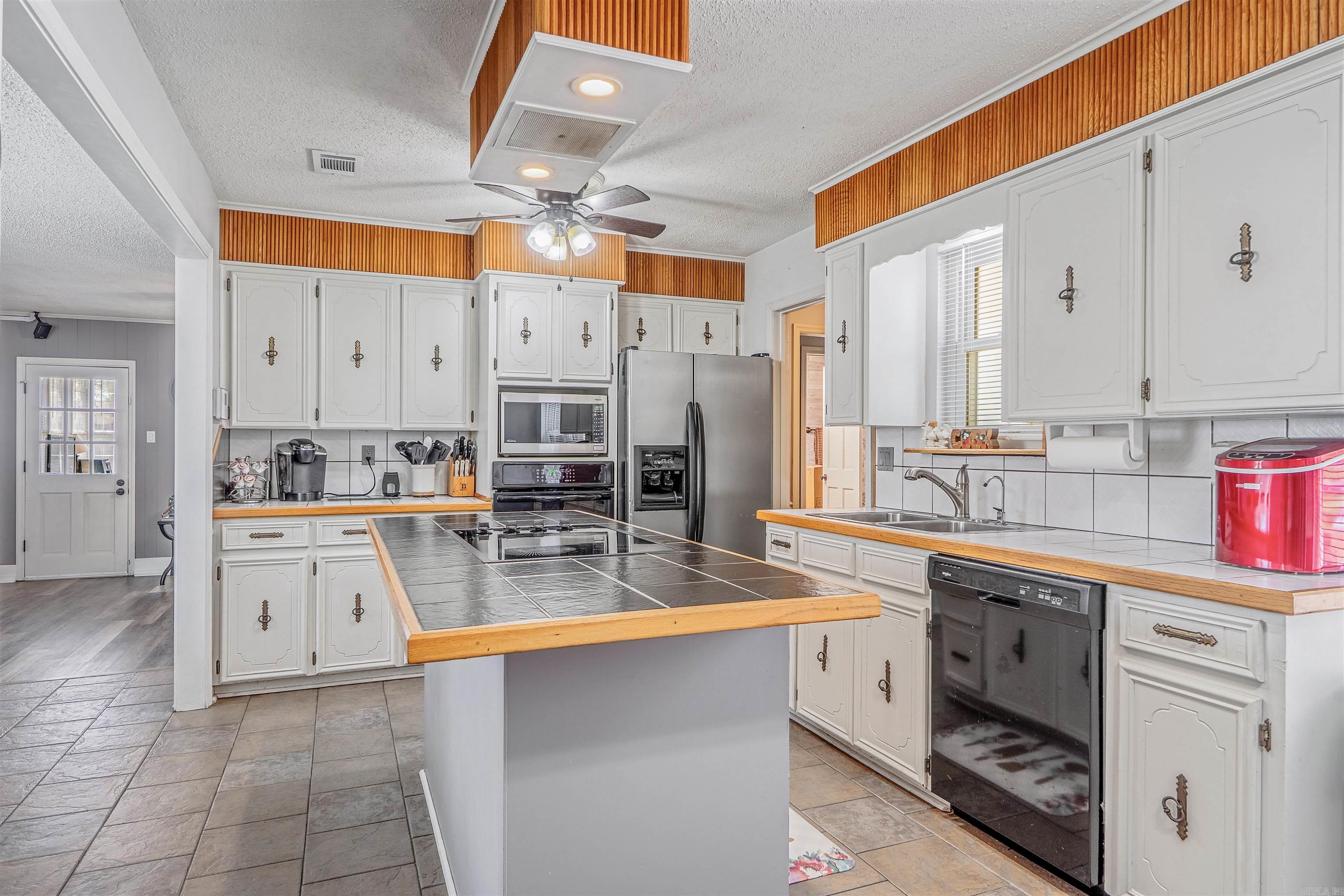 1704 War Eagle  North Little Rock, AR