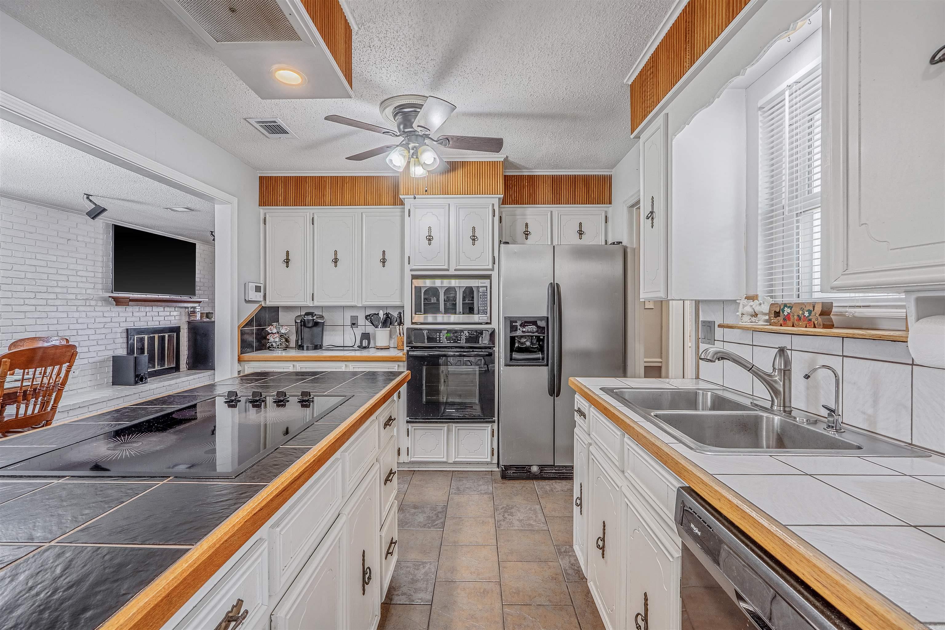 1704 War Eagle  North Little Rock, AR