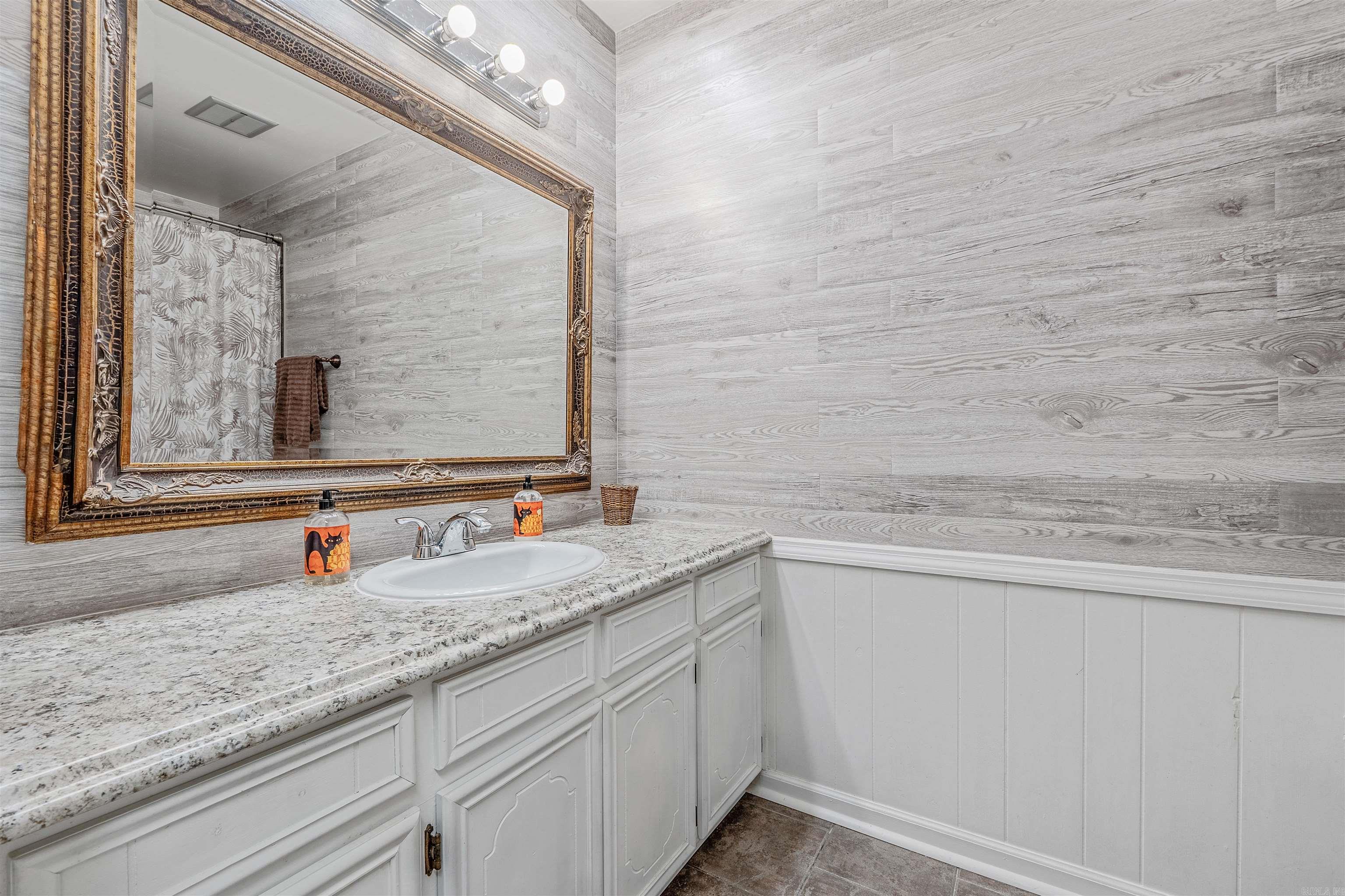 1704 War Eagle  North Little Rock, AR