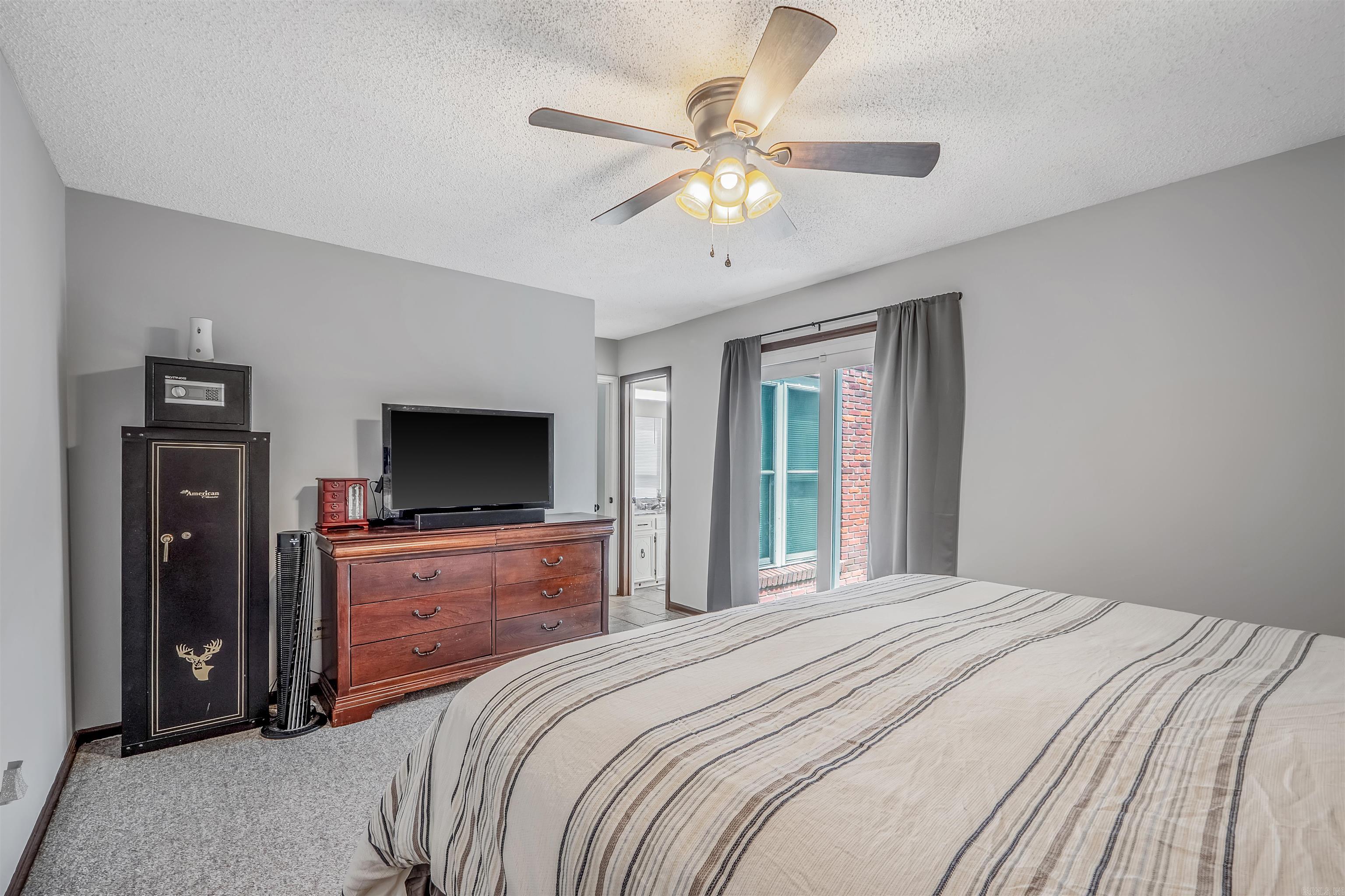 1704 War Eagle  North Little Rock, AR