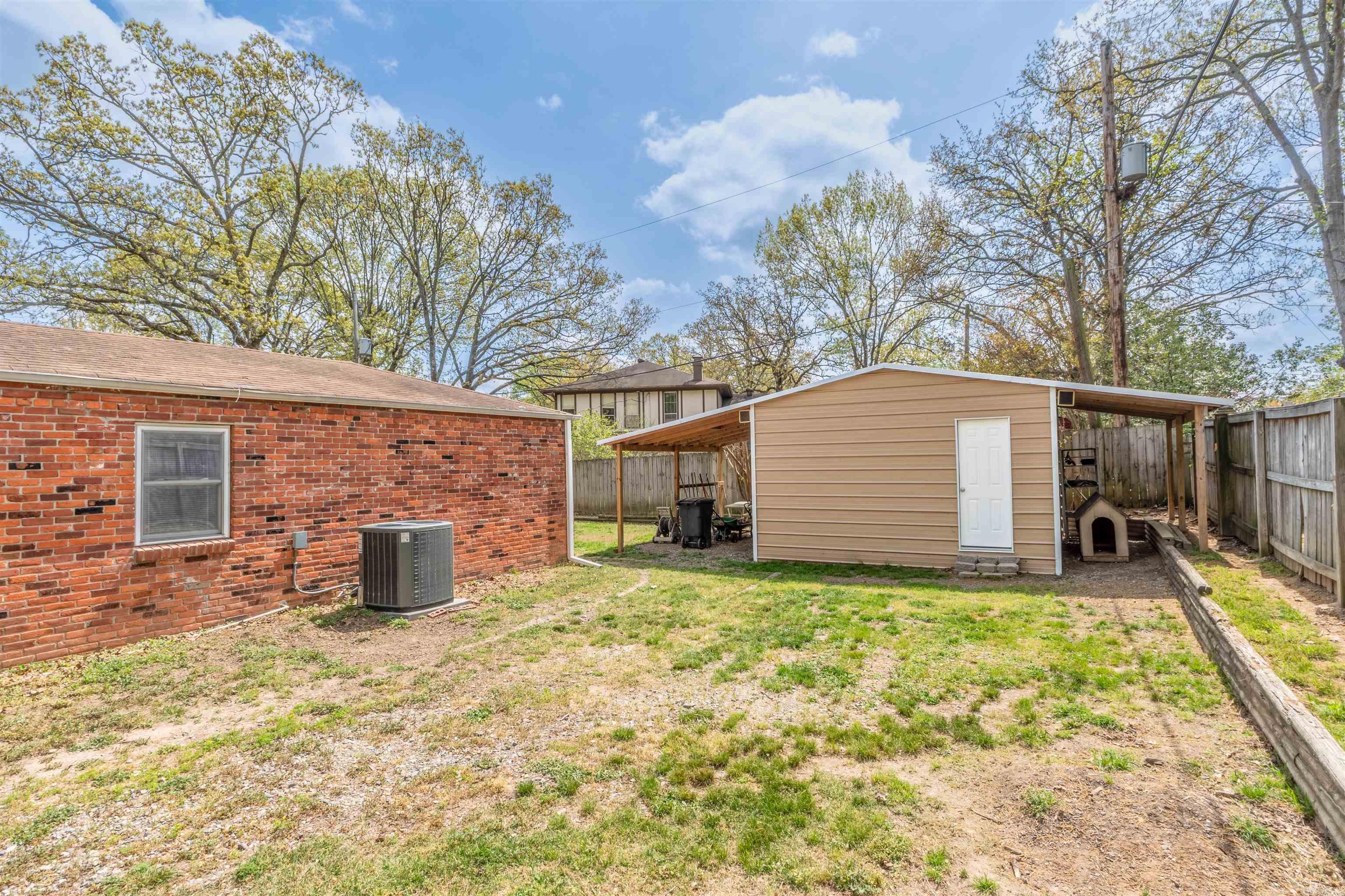 1704 War Eagle  North Little Rock, AR