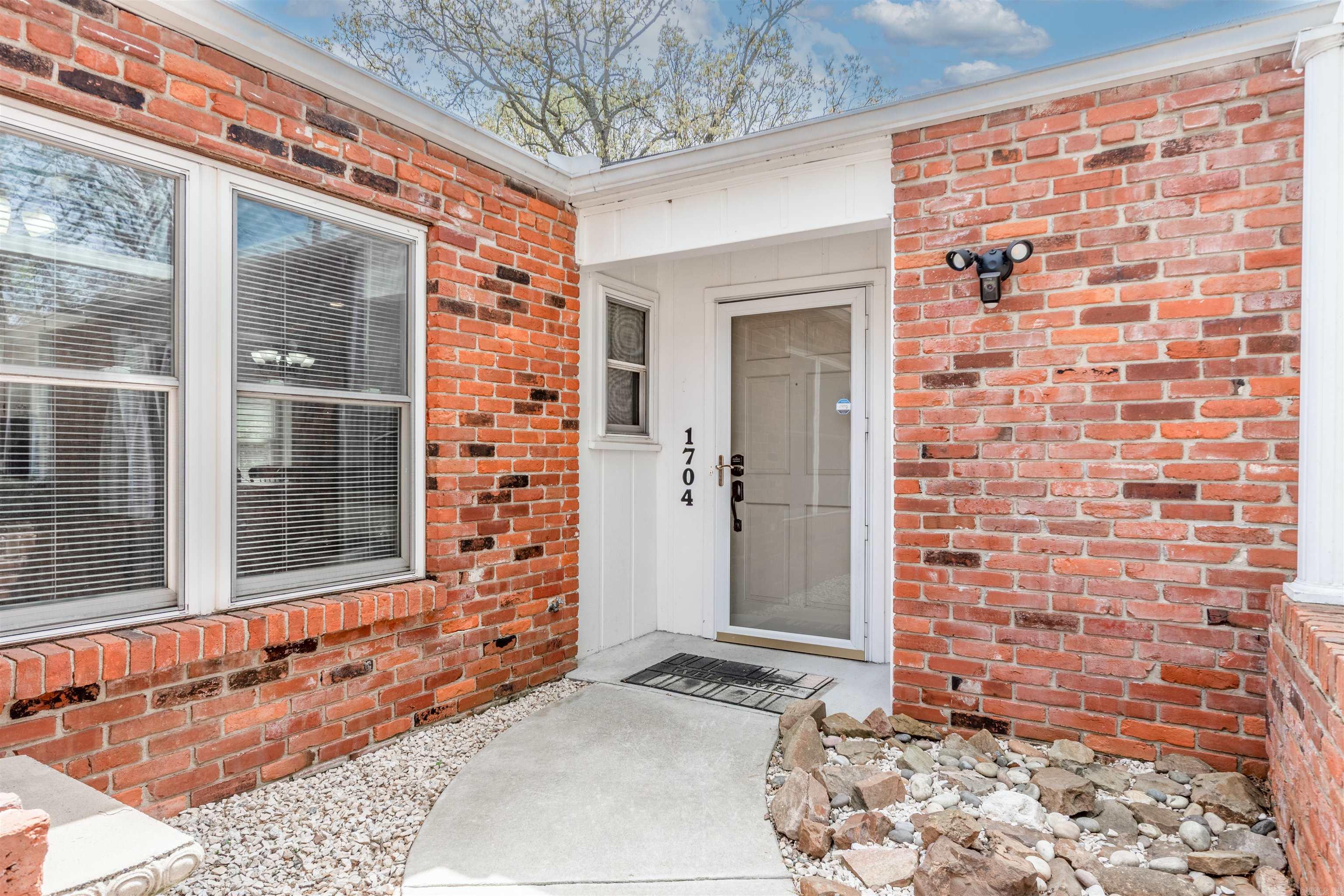 1704 War Eagle  North Little Rock, AR