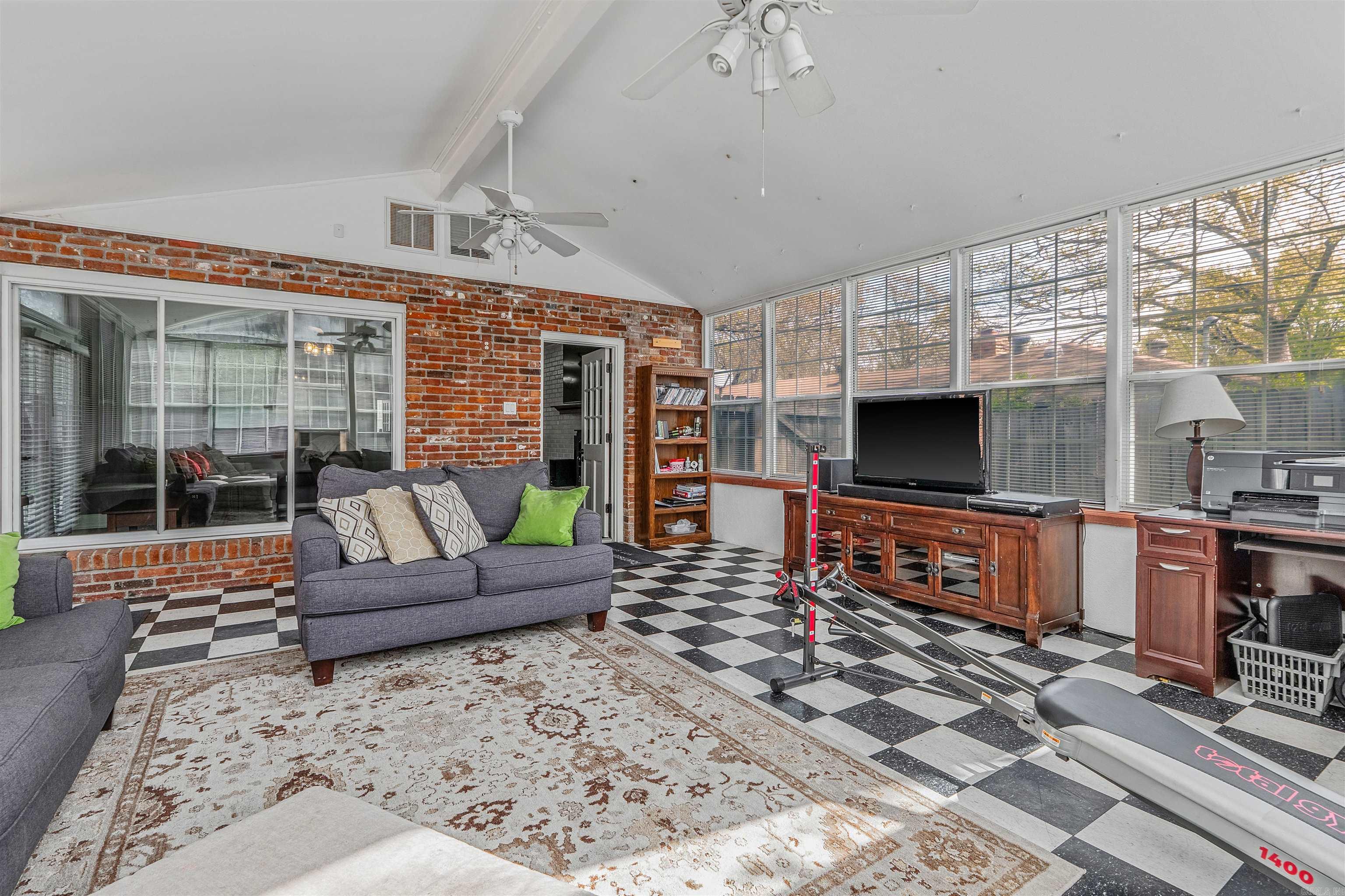 1704 War Eagle  North Little Rock, AR