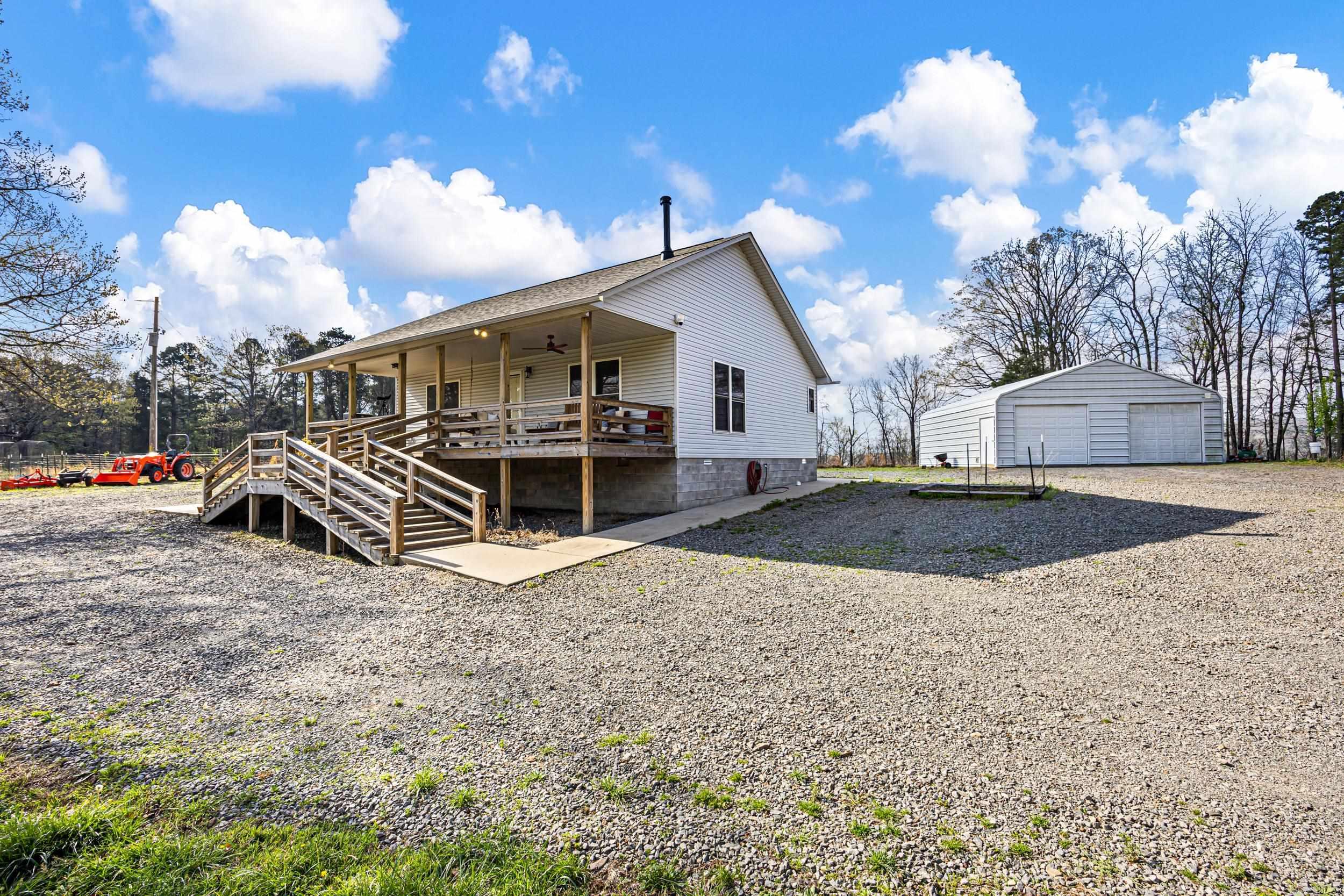 3131 Oyler  Clinton, AR
