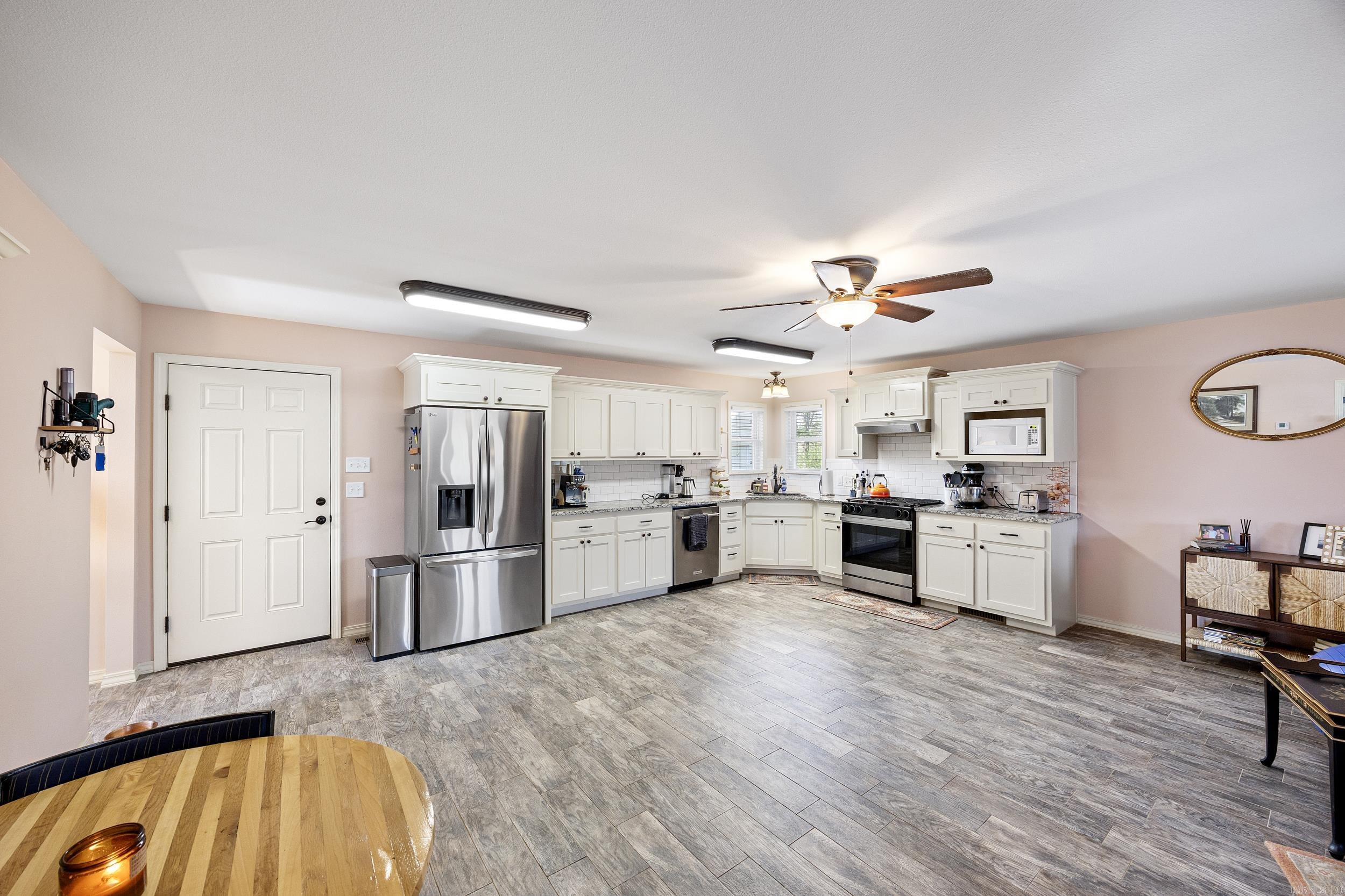 3131 Oyler  Clinton, AR