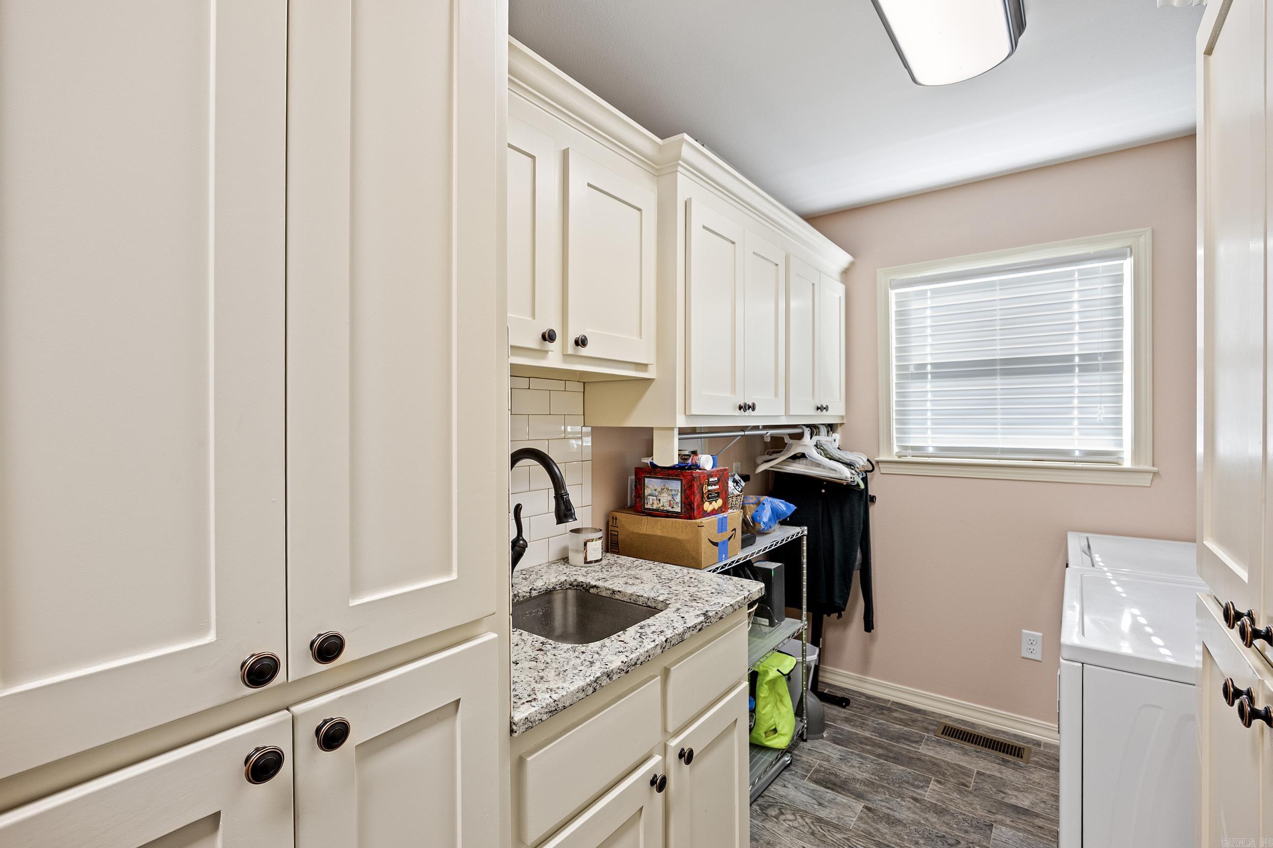 3131 Oyler  Clinton, AR