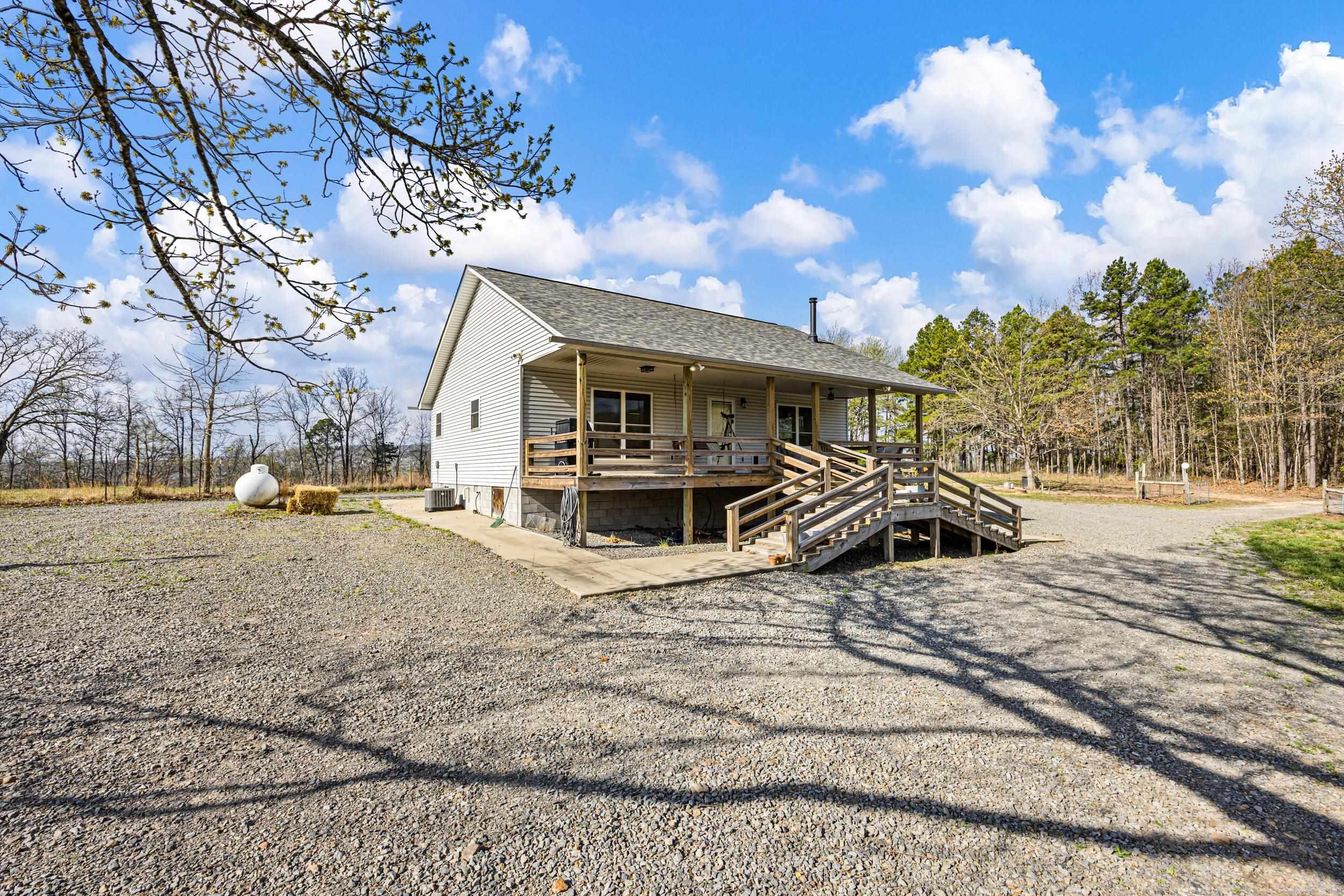 3131 Oyler  Clinton, AR