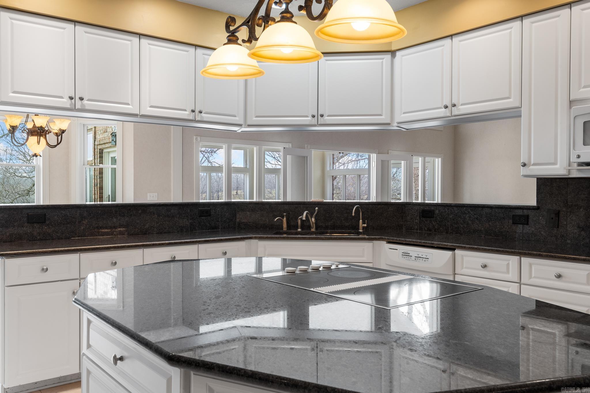 2734 Wolf Springs Road Harrison, AR 72601