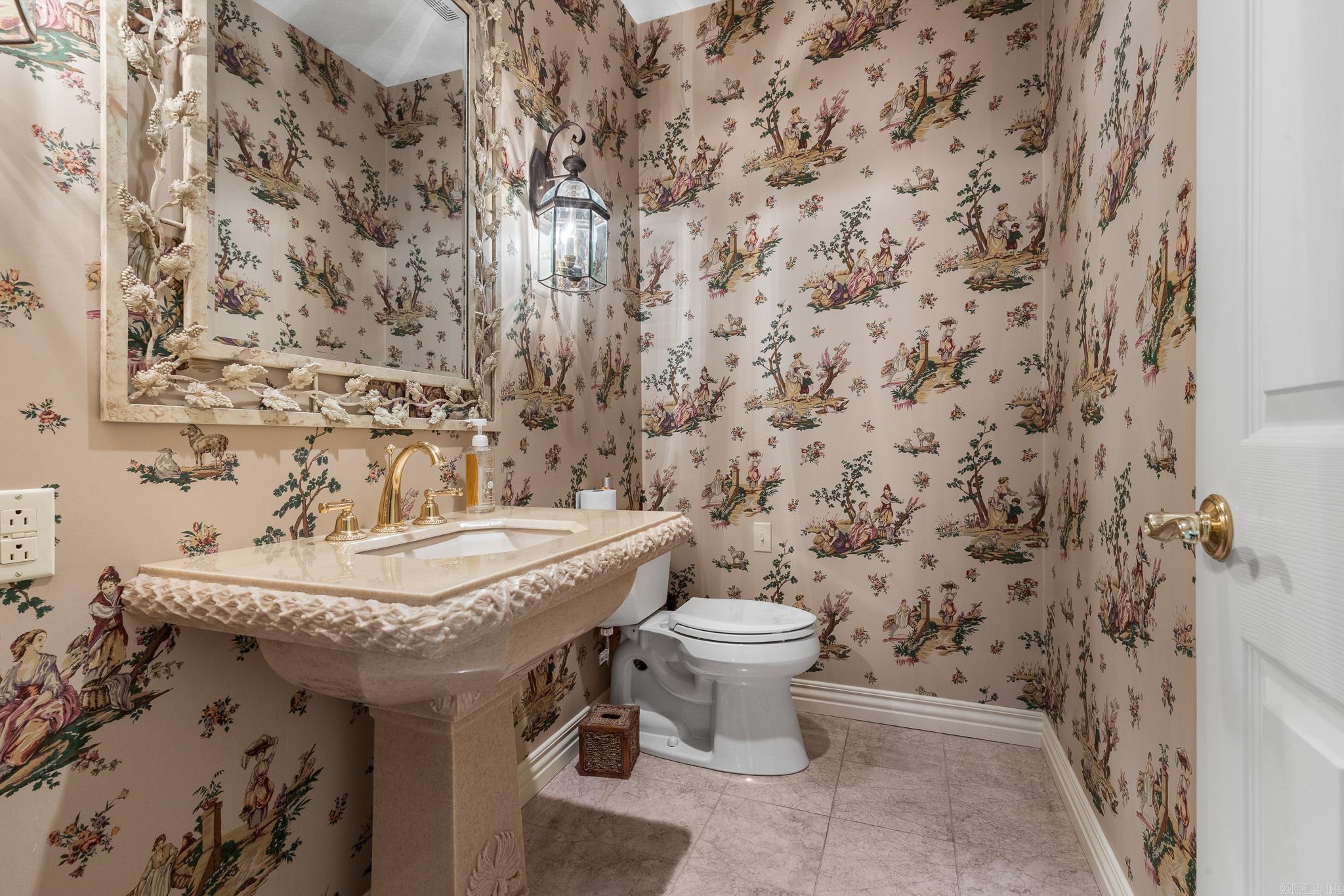 2734 Wolf Springs Road Harrison, AR 72601