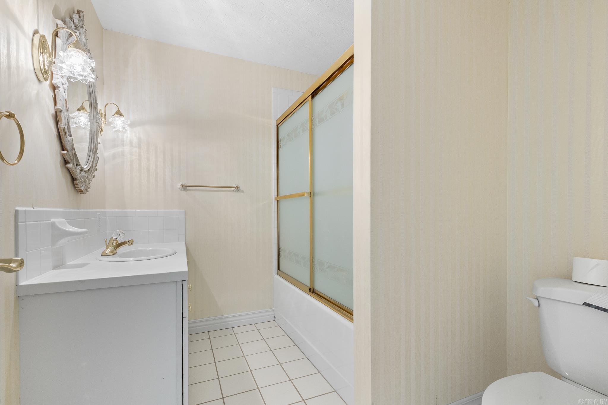 2734 Wolf Springs Road Harrison, AR 72601