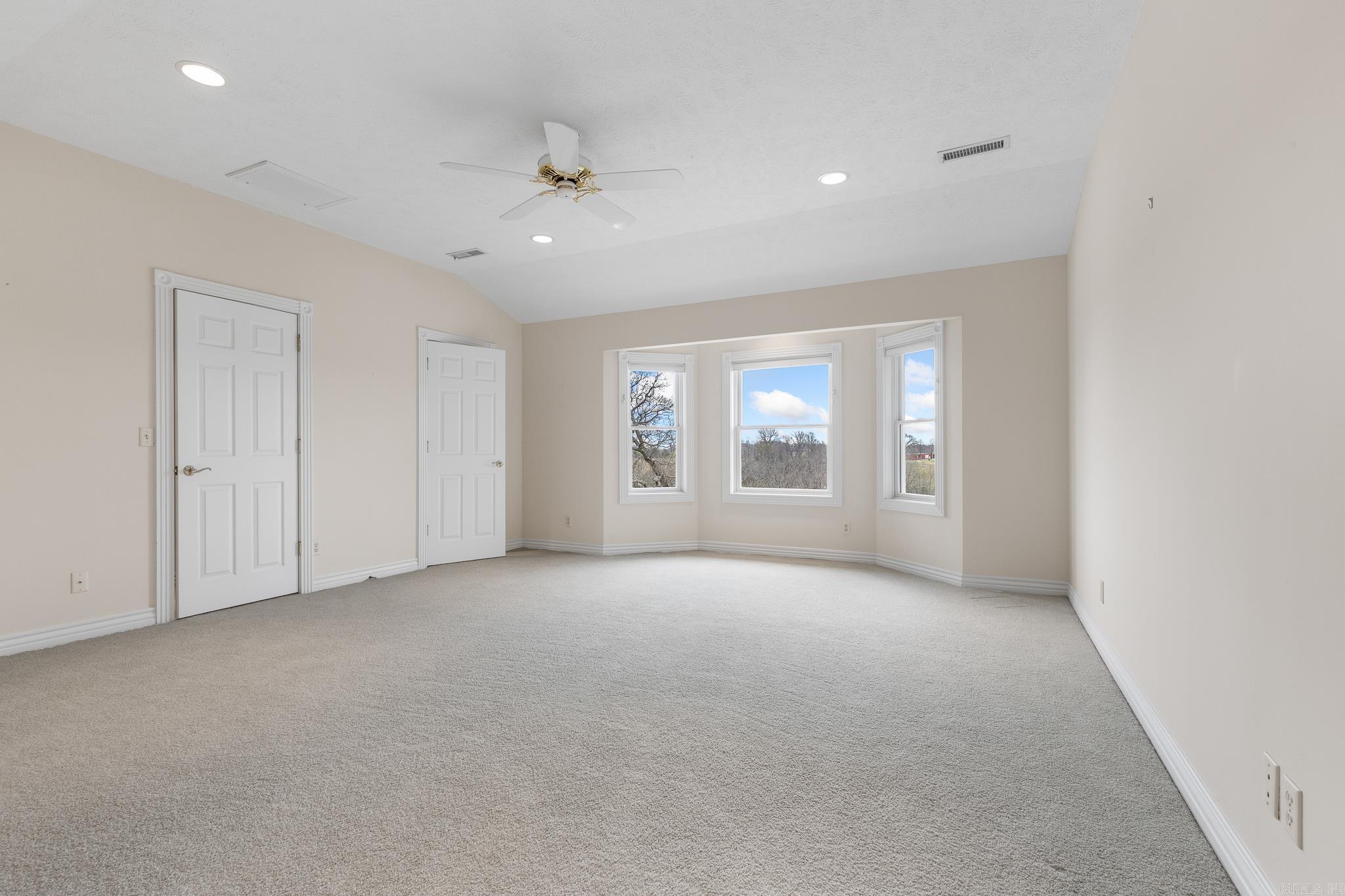 2734 Wolf Springs  Harrison, AR