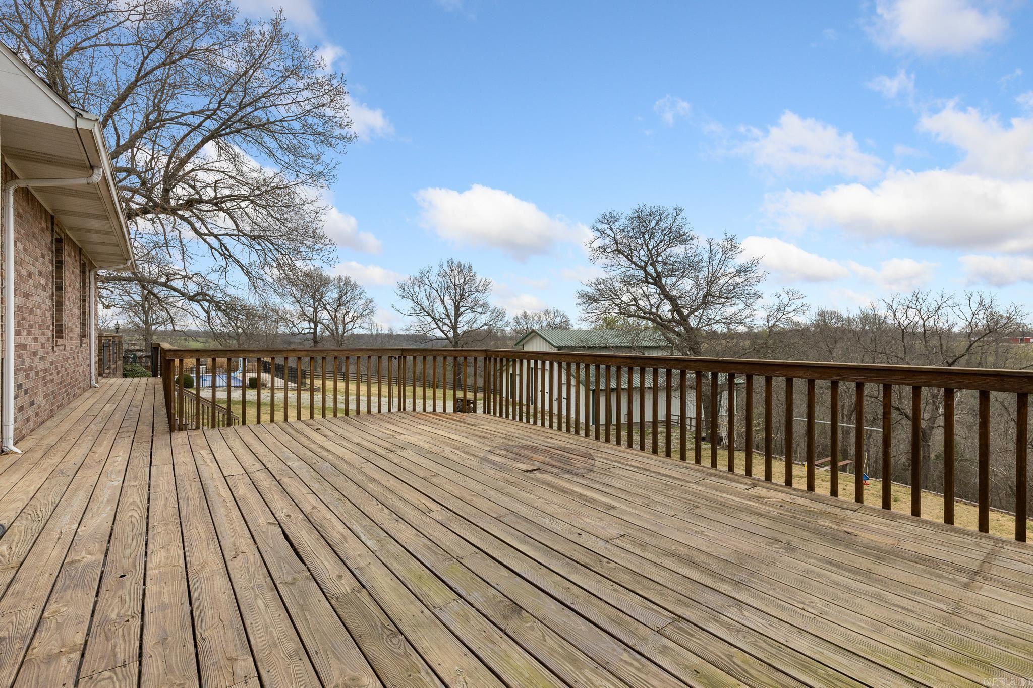 2734 Wolf Springs Road Harrison, AR 72601