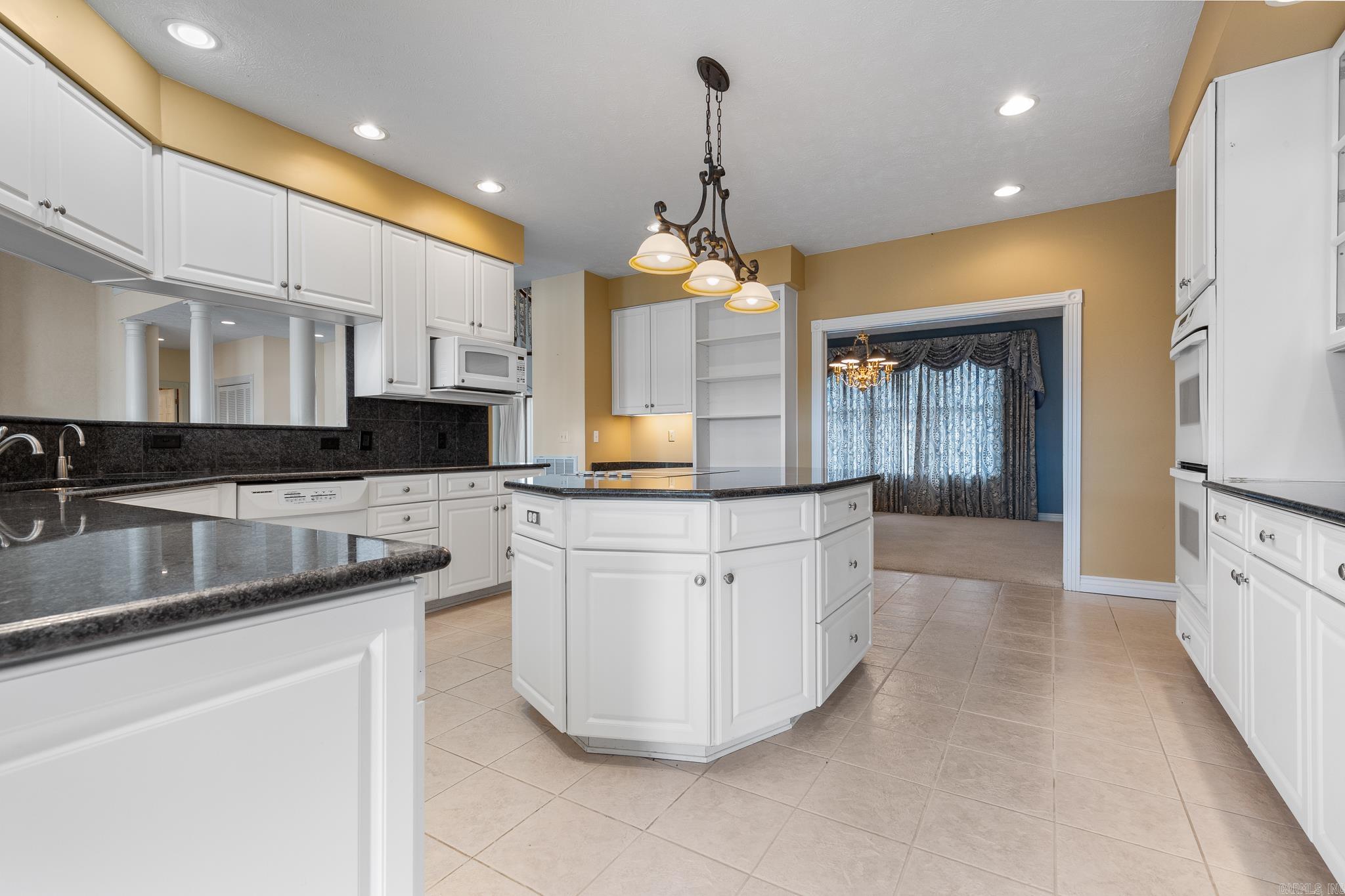 2734 Wolf Springs Road Harrison, AR 72601