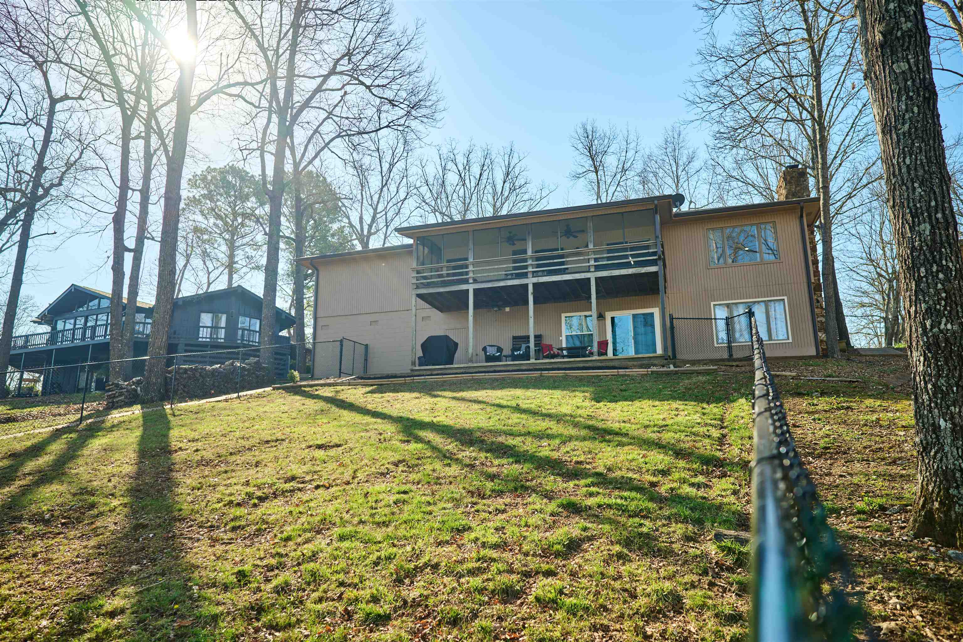 7 Winnebago  Cherokee Village, AR