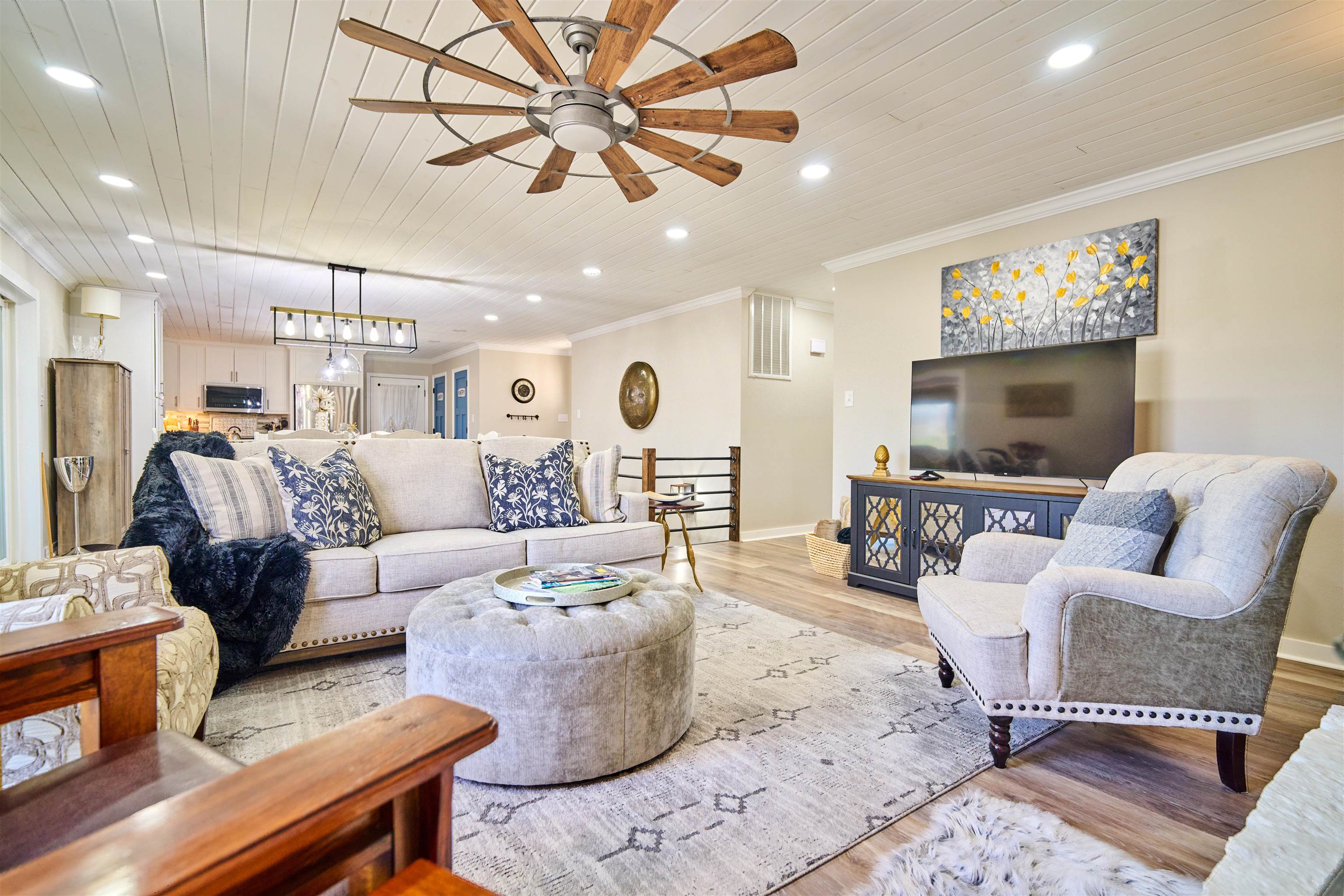 7 Winnebago  Cherokee Village, AR