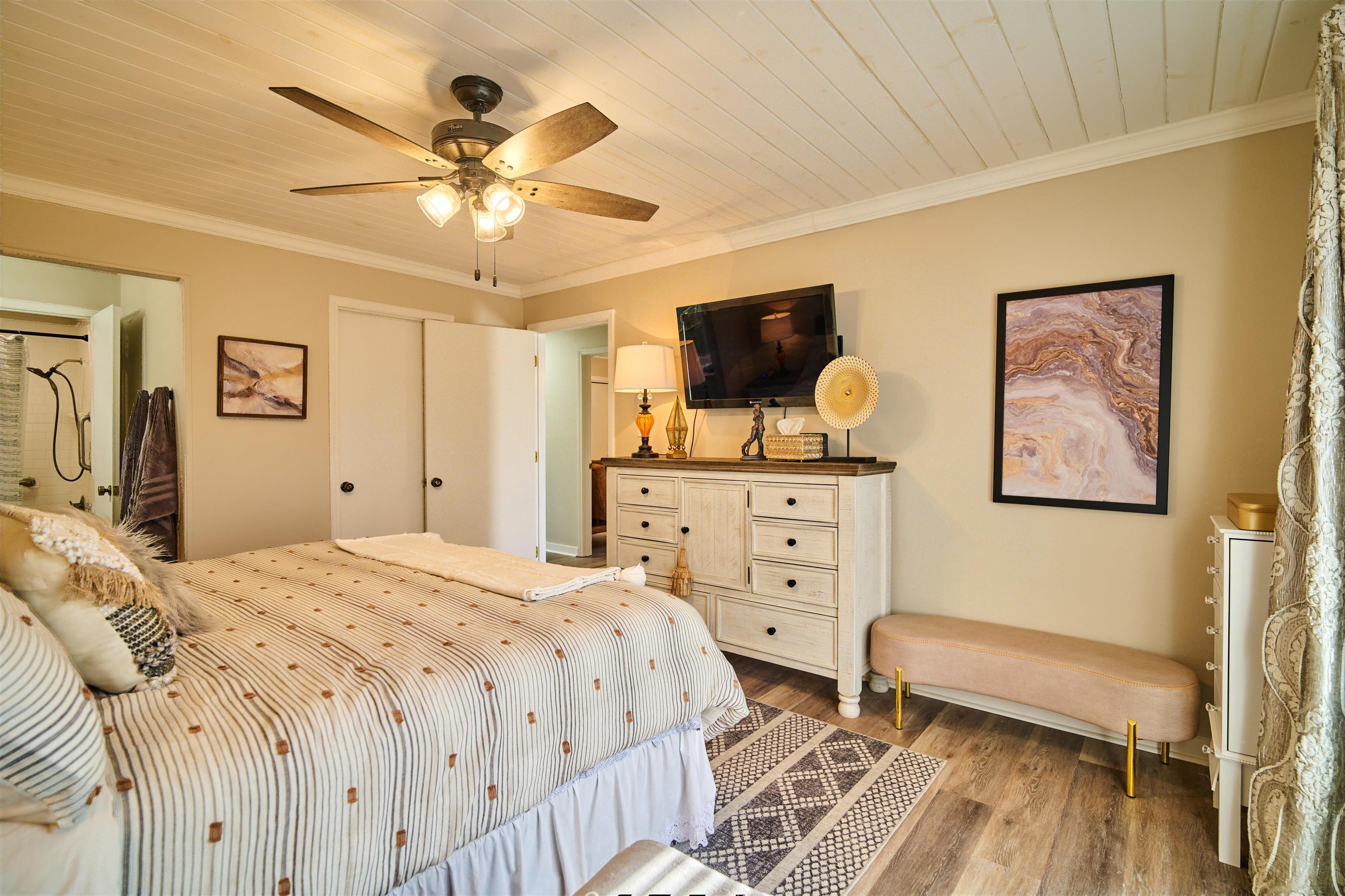 7 Winnebago  Cherokee Village, AR