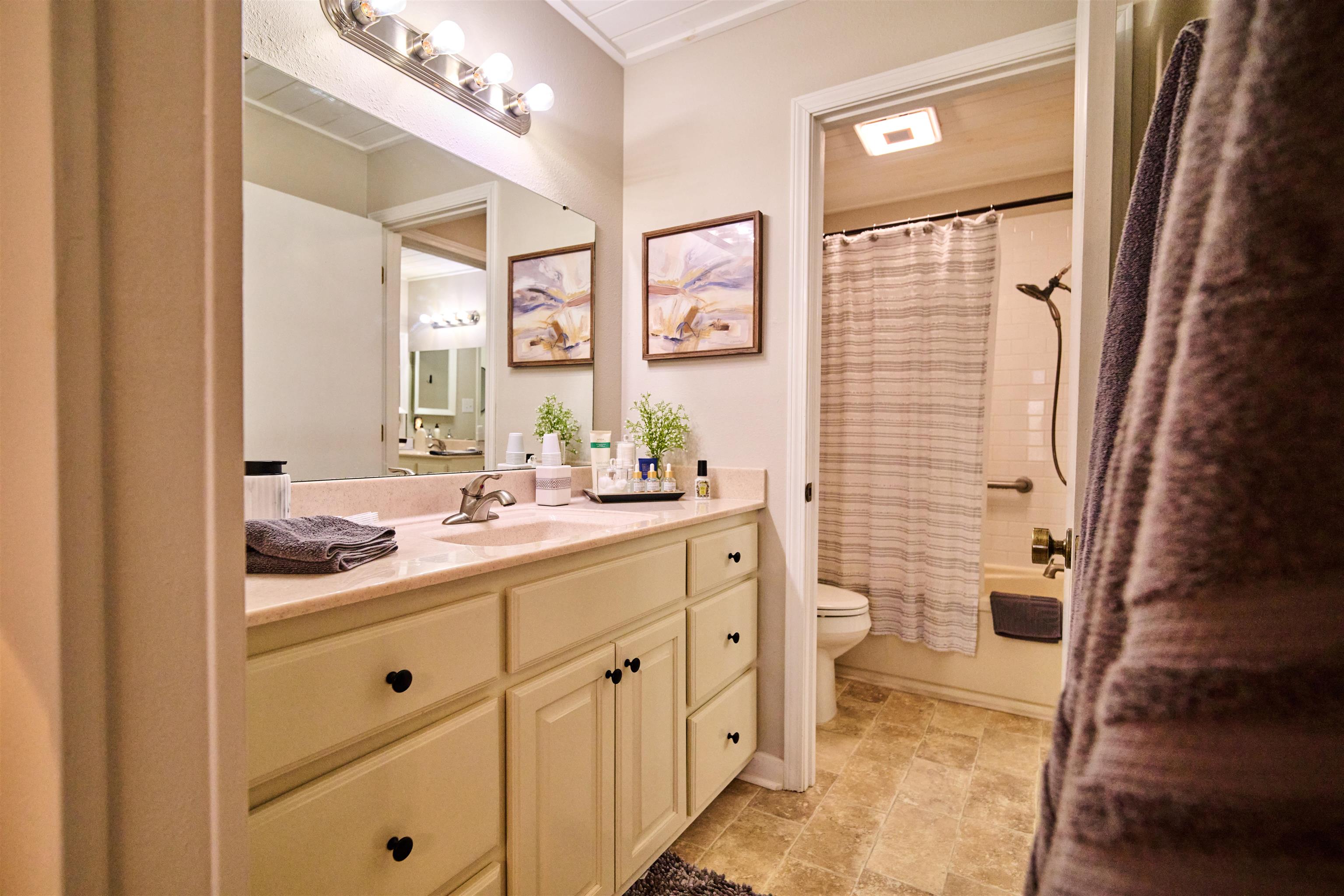 7 Winnebago  Cherokee Village, AR