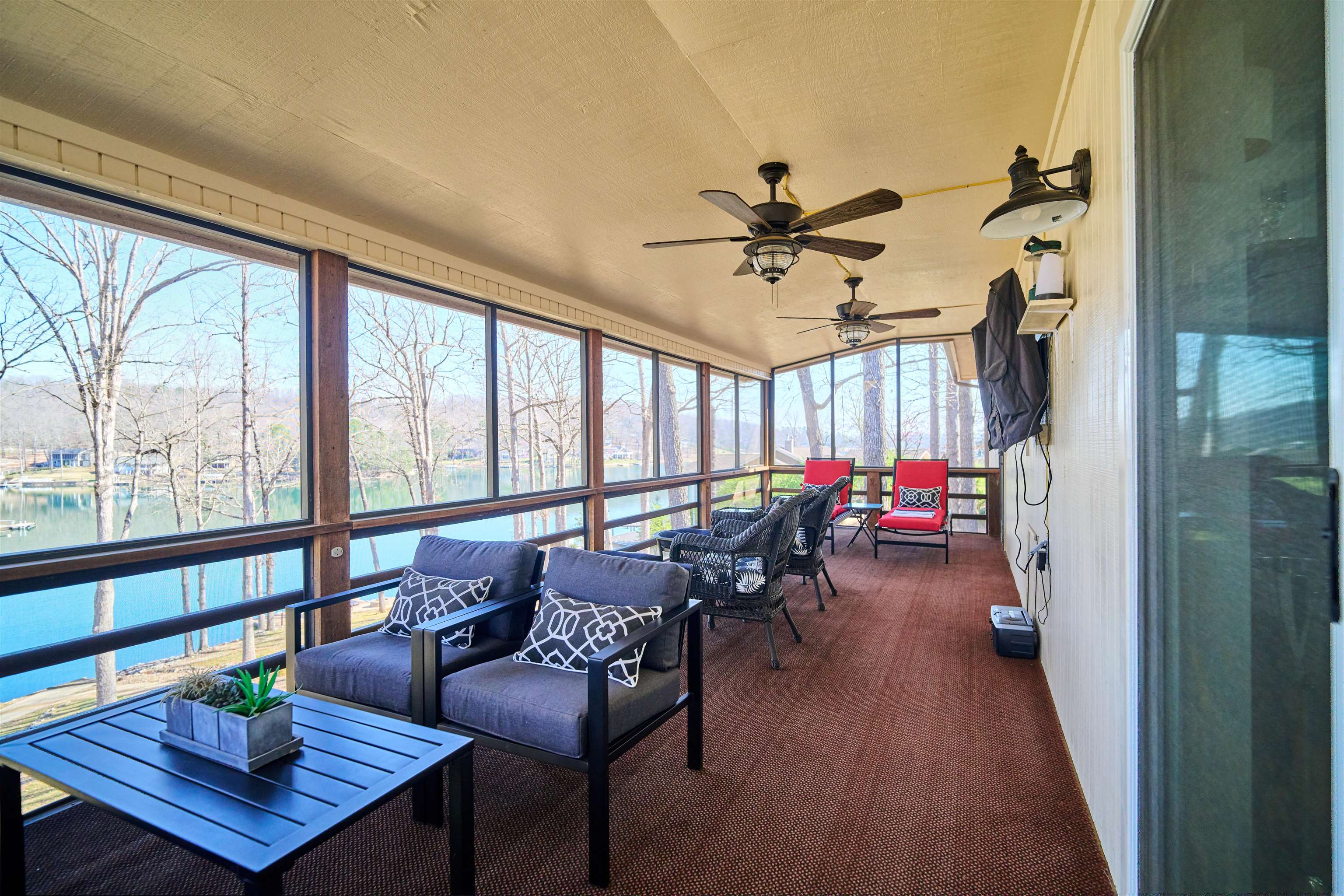 7 Winnebago  Cherokee Village, AR