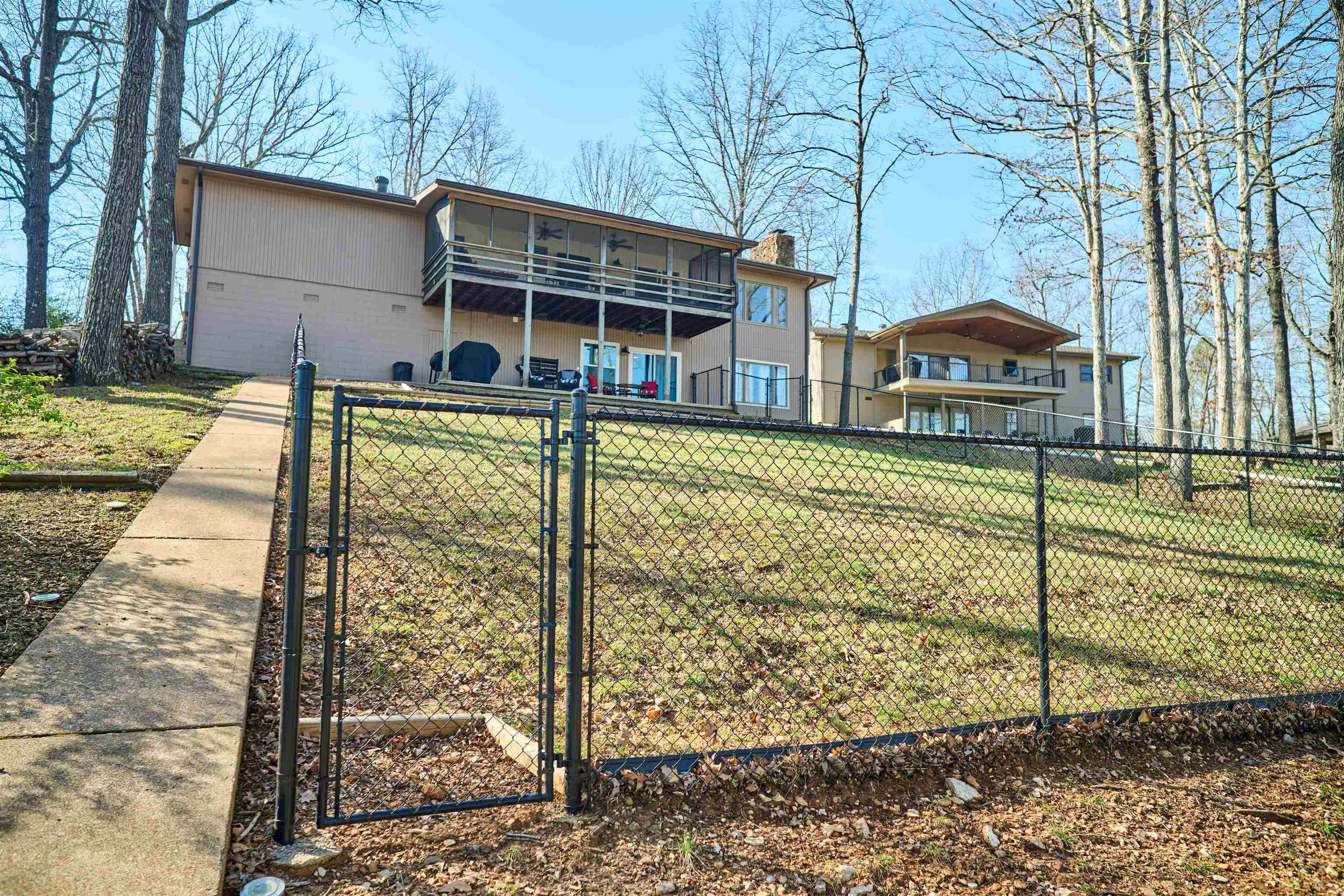 7 Winnebago  Cherokee Village, AR