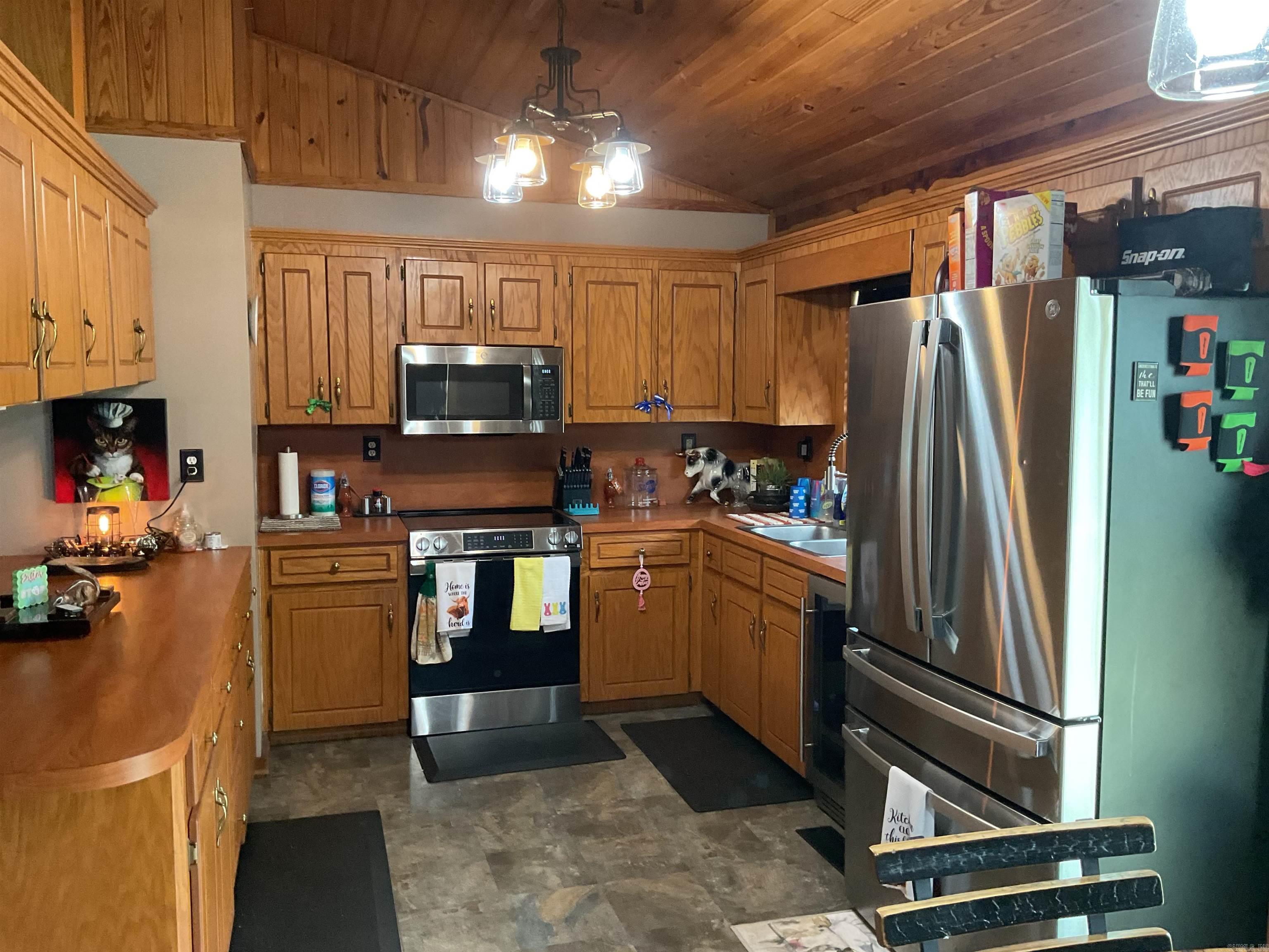 118 Cedar Valley Dr  El Paso, AR