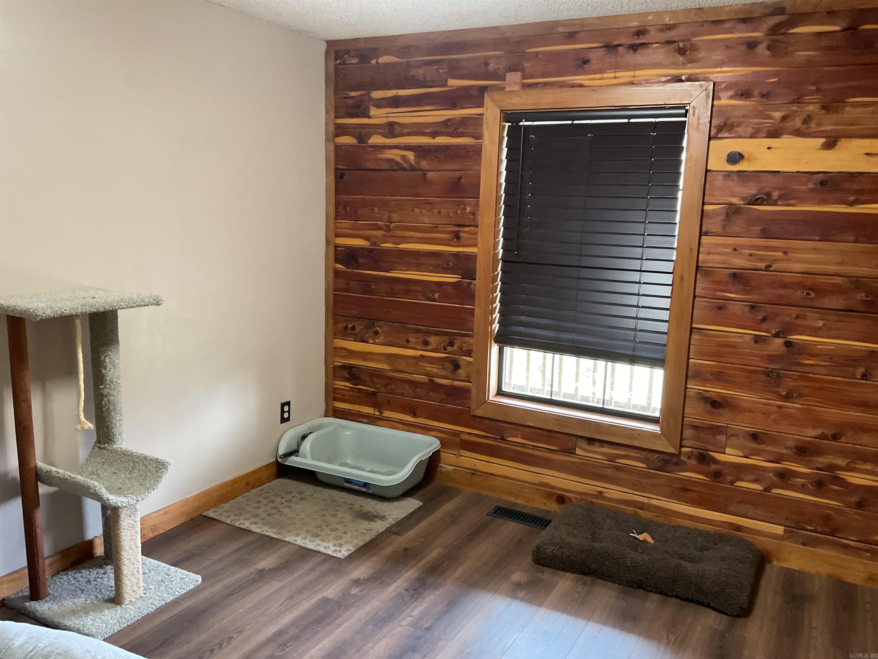 118 Cedar Valley Dr  El Paso, AR