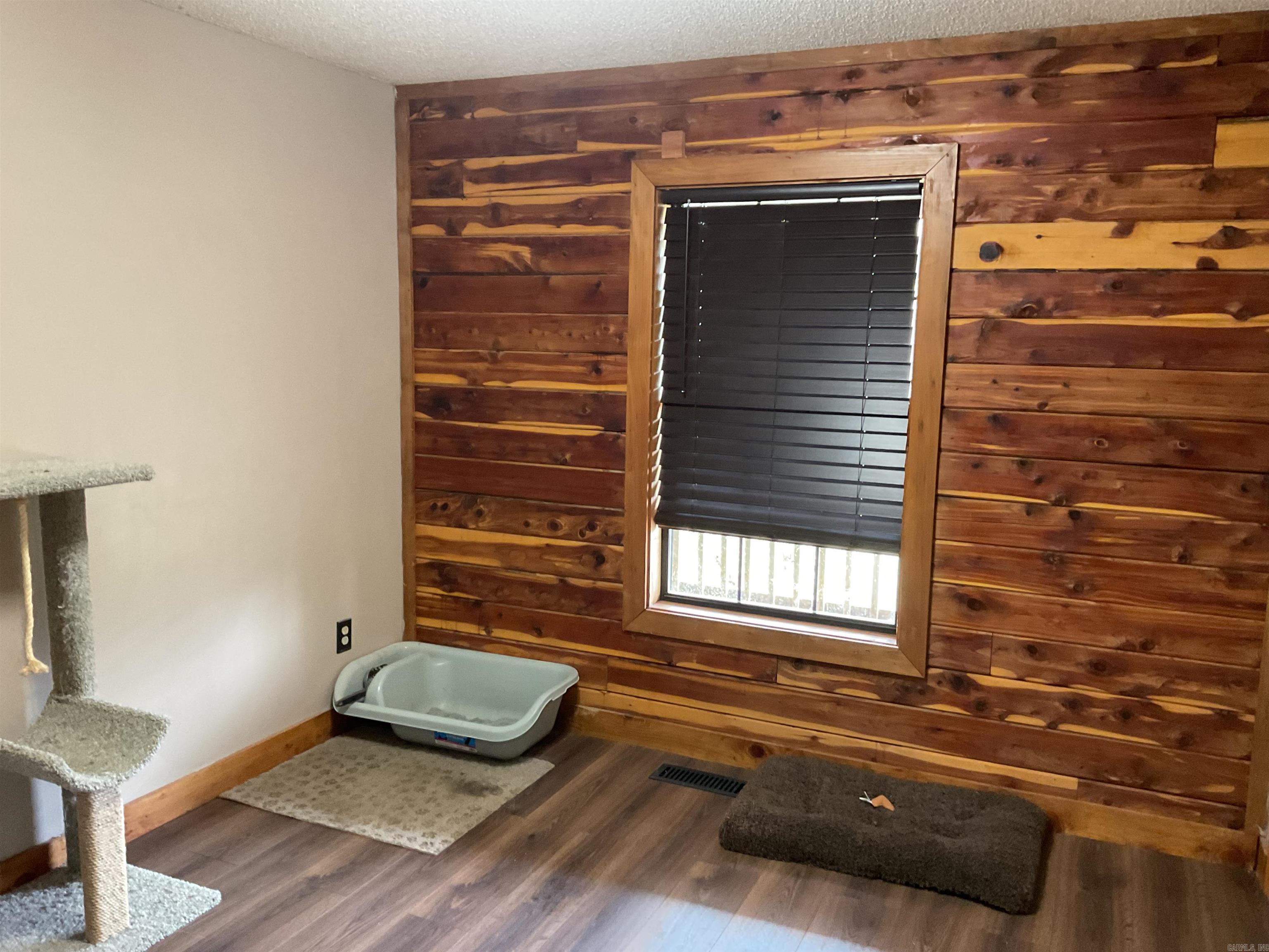 118 Cedar Valley Dr  El Paso, AR