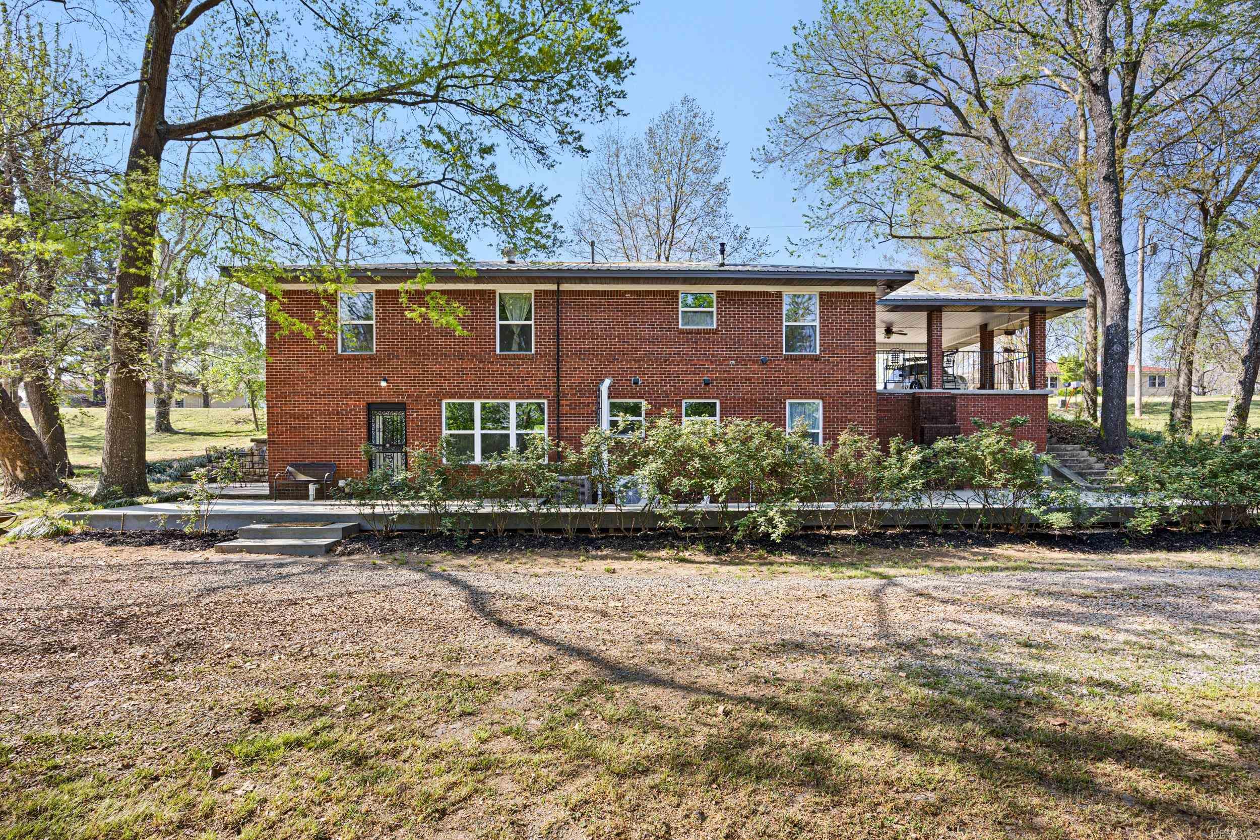 52 W Parish  Subiaco, AR