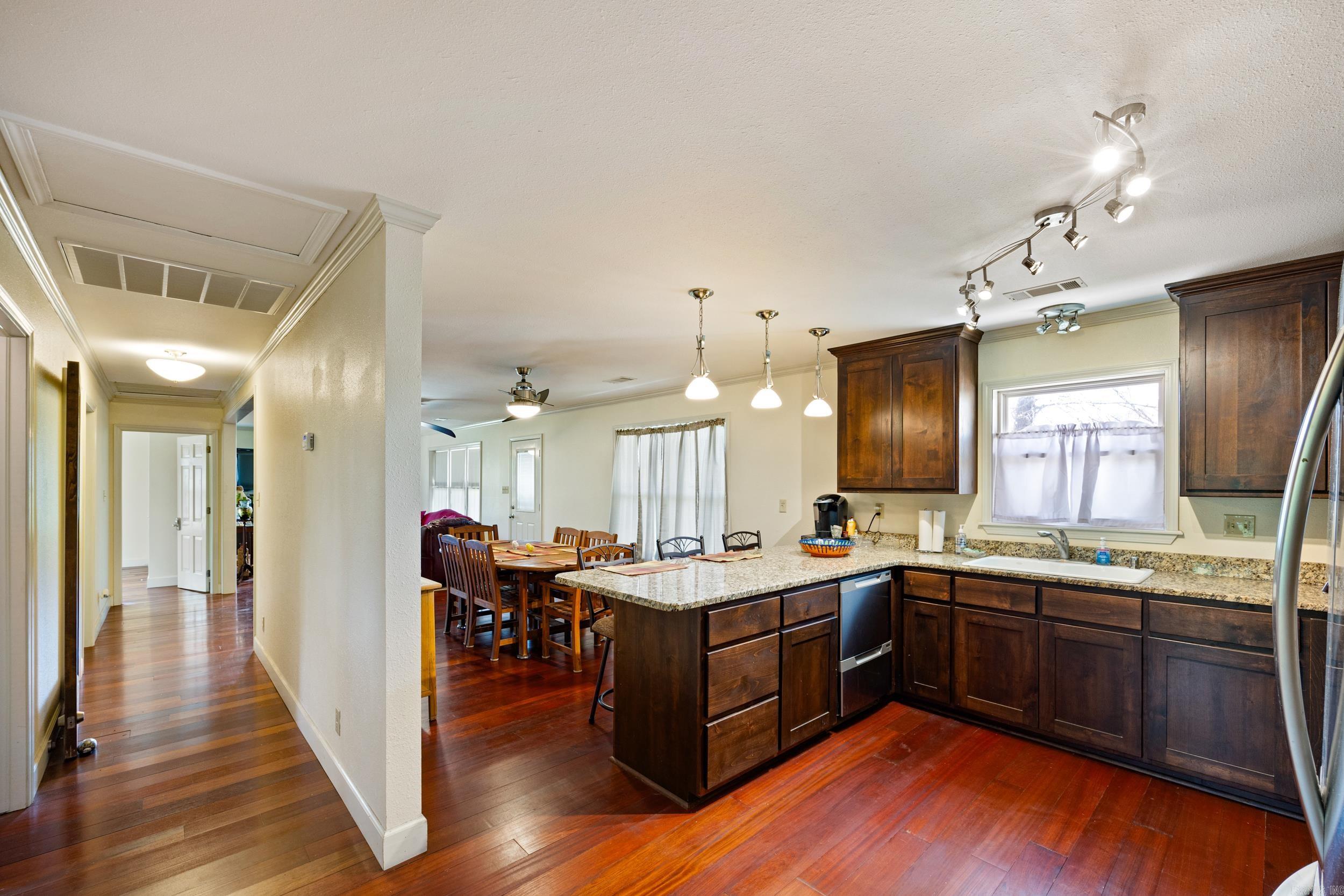 52 W Parish  Subiaco, AR