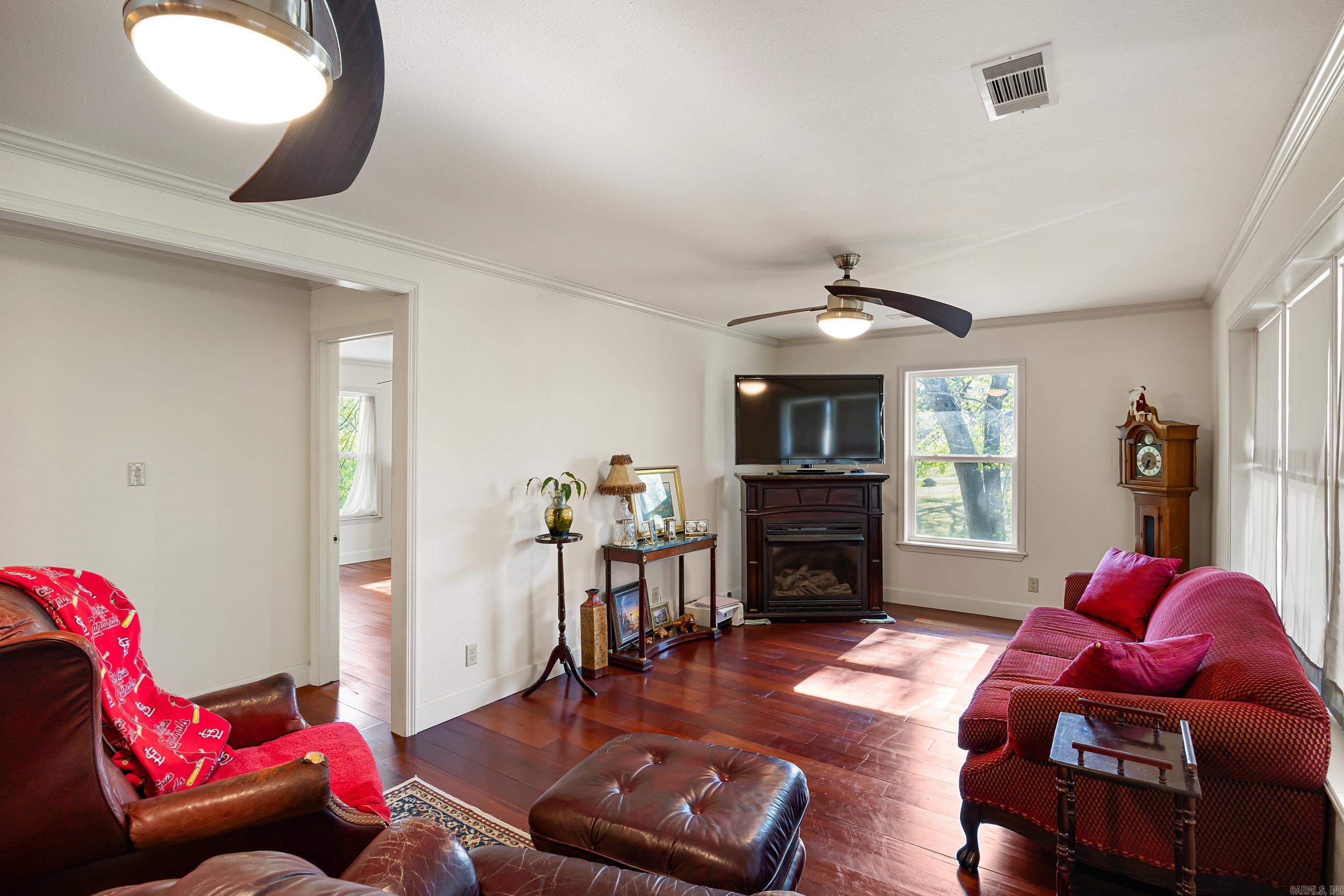 52 W Parish  Subiaco, AR