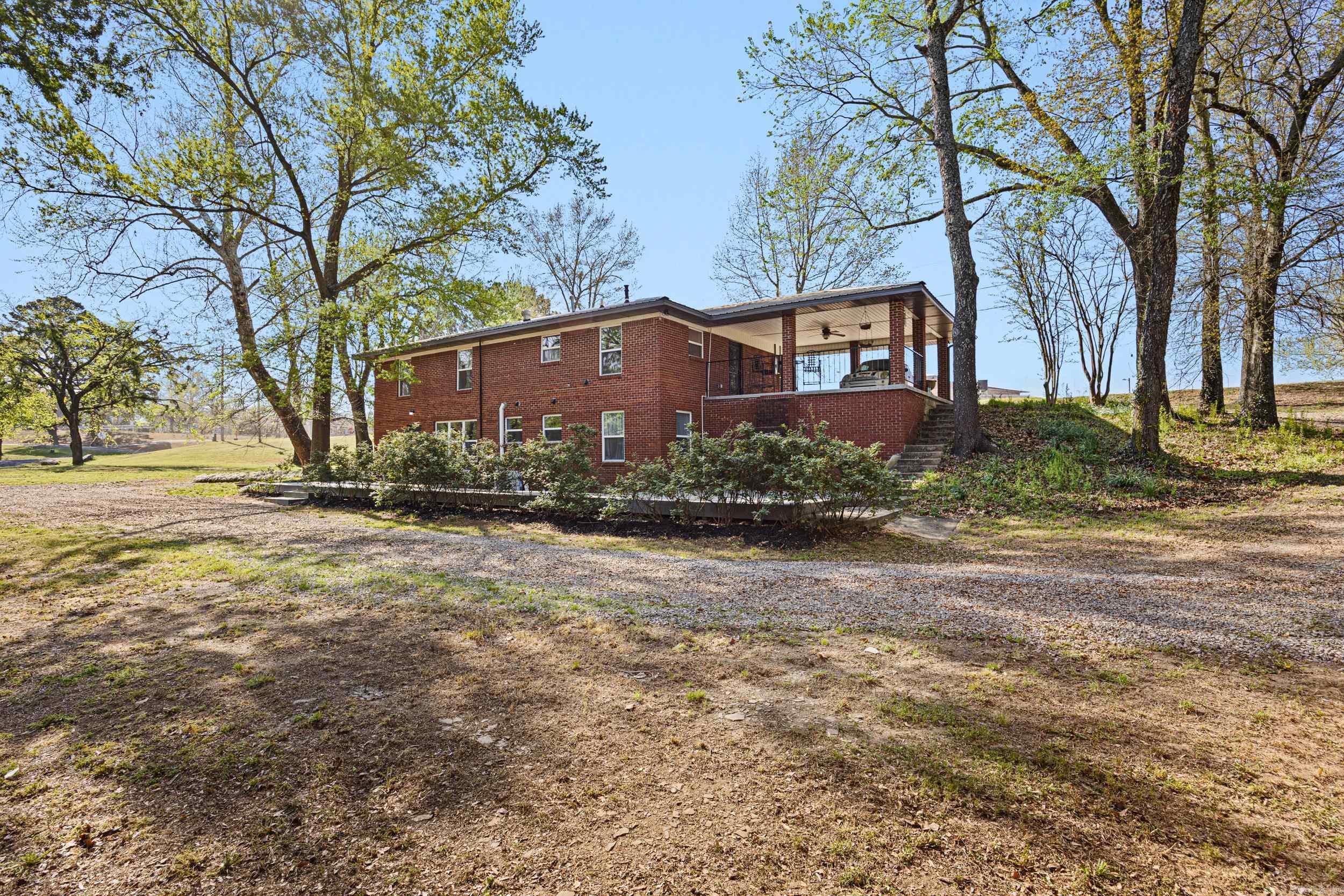 52 W Parish  Subiaco, AR