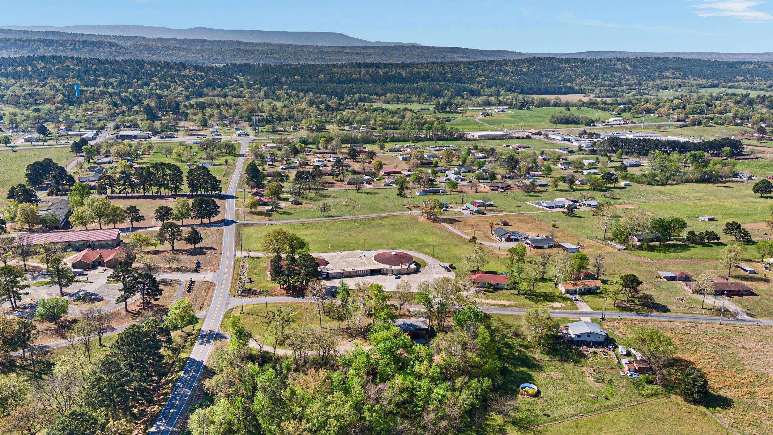 52 W Parish  Subiaco, AR