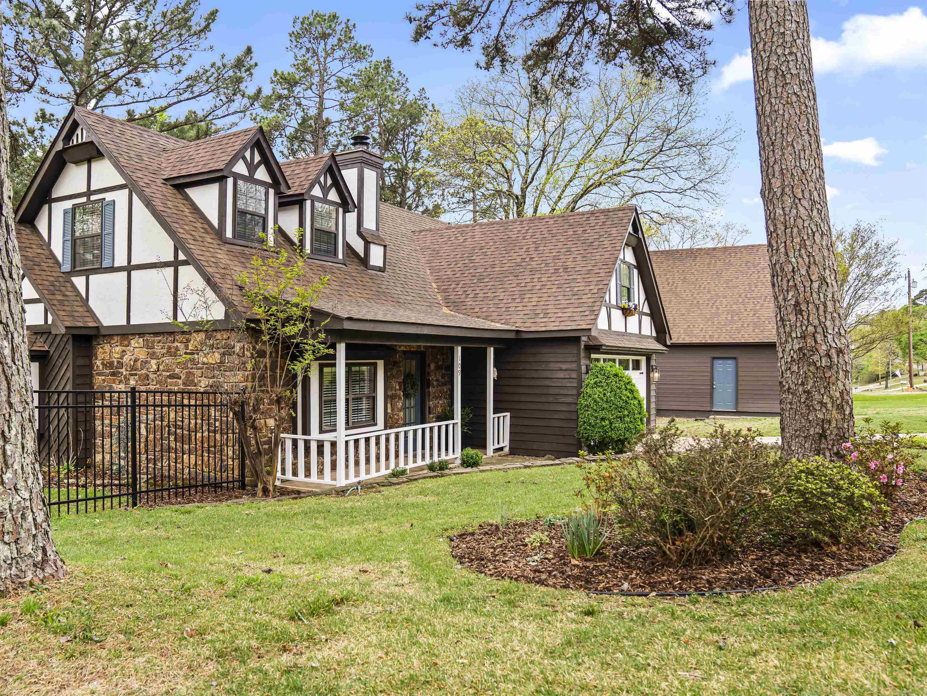 109 Buster Reed  Hot Springs, AR