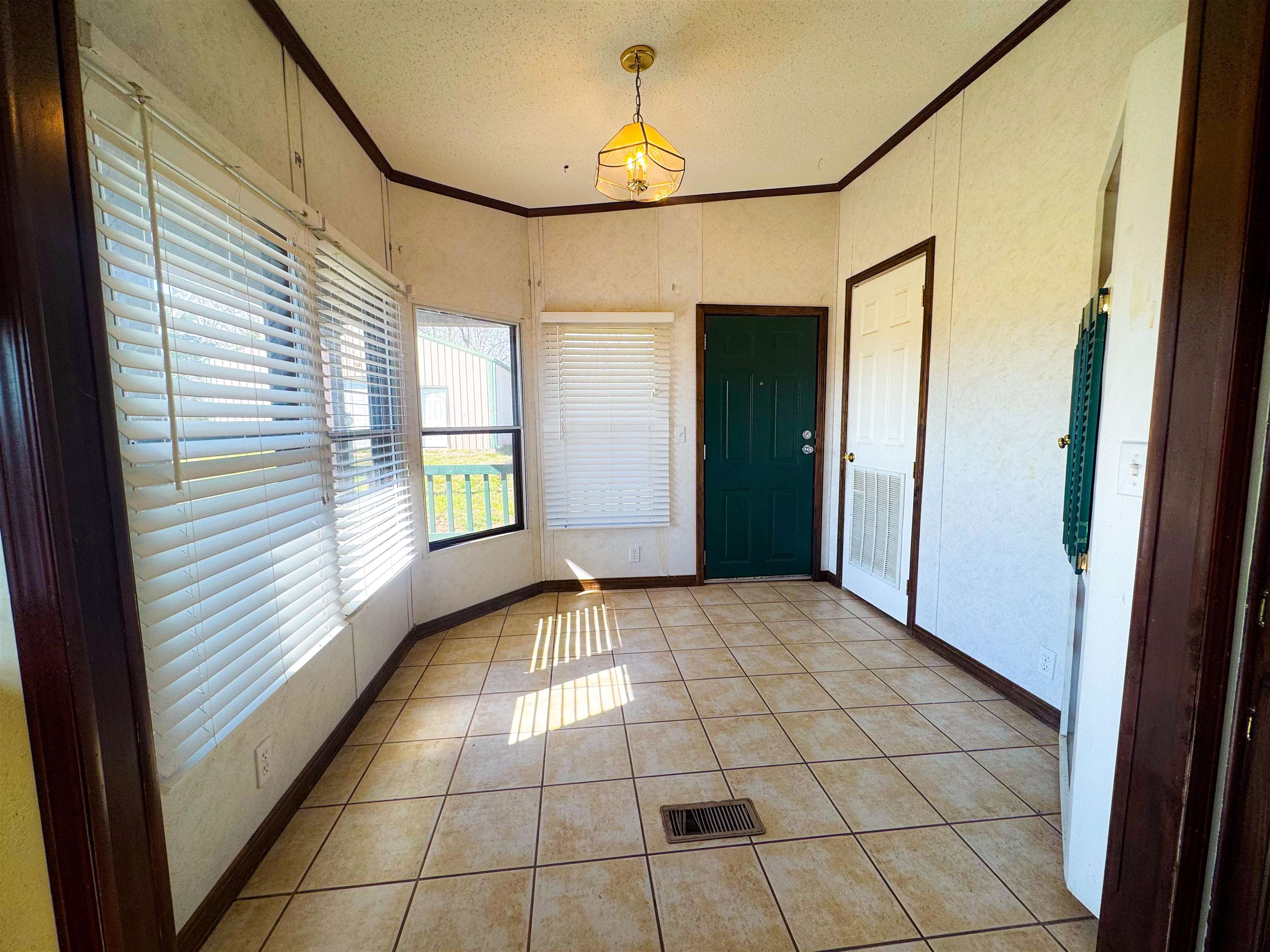 1334 Annette  Mountain View, AR