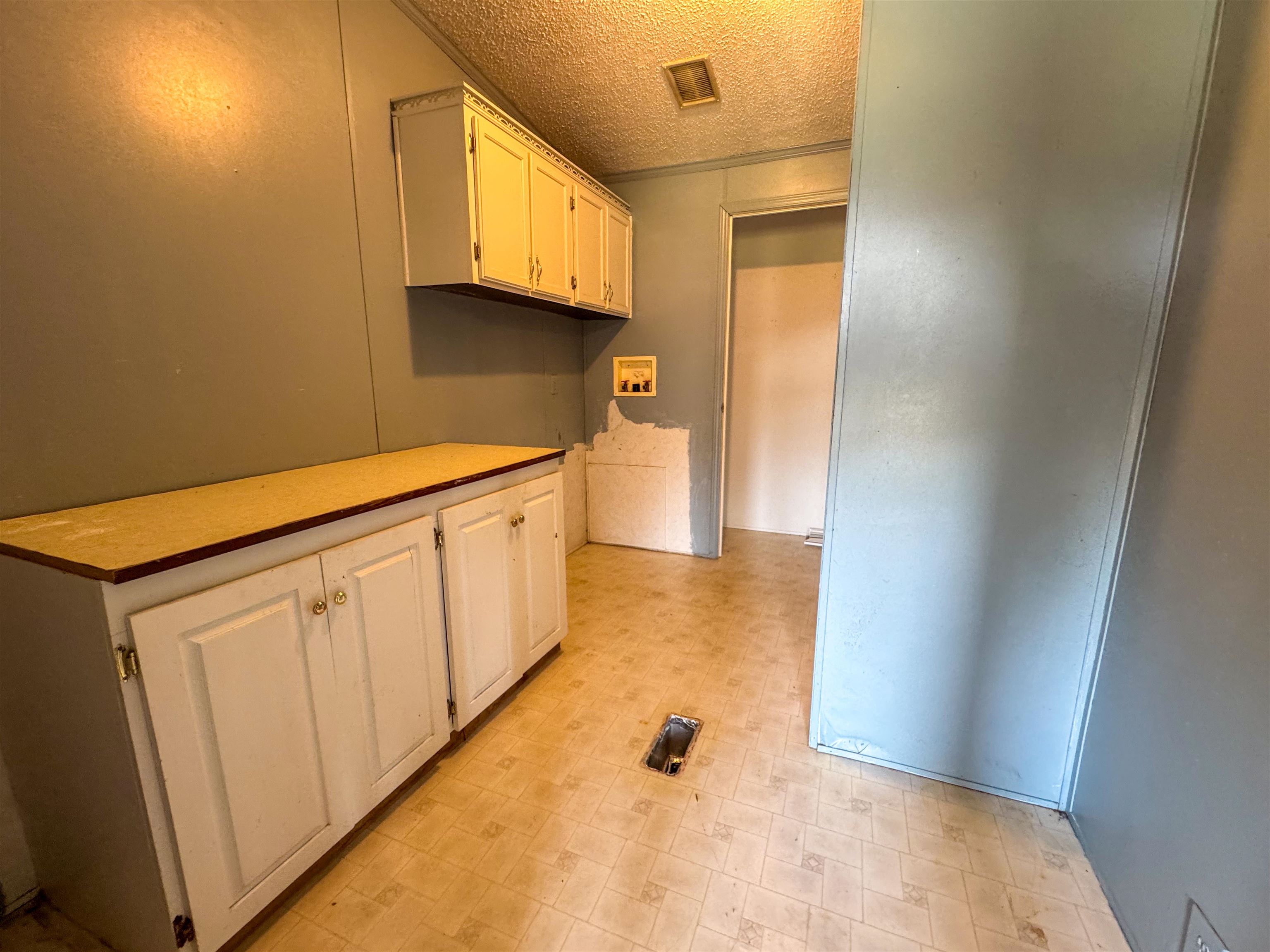 1334 Annette  Mountain View, AR