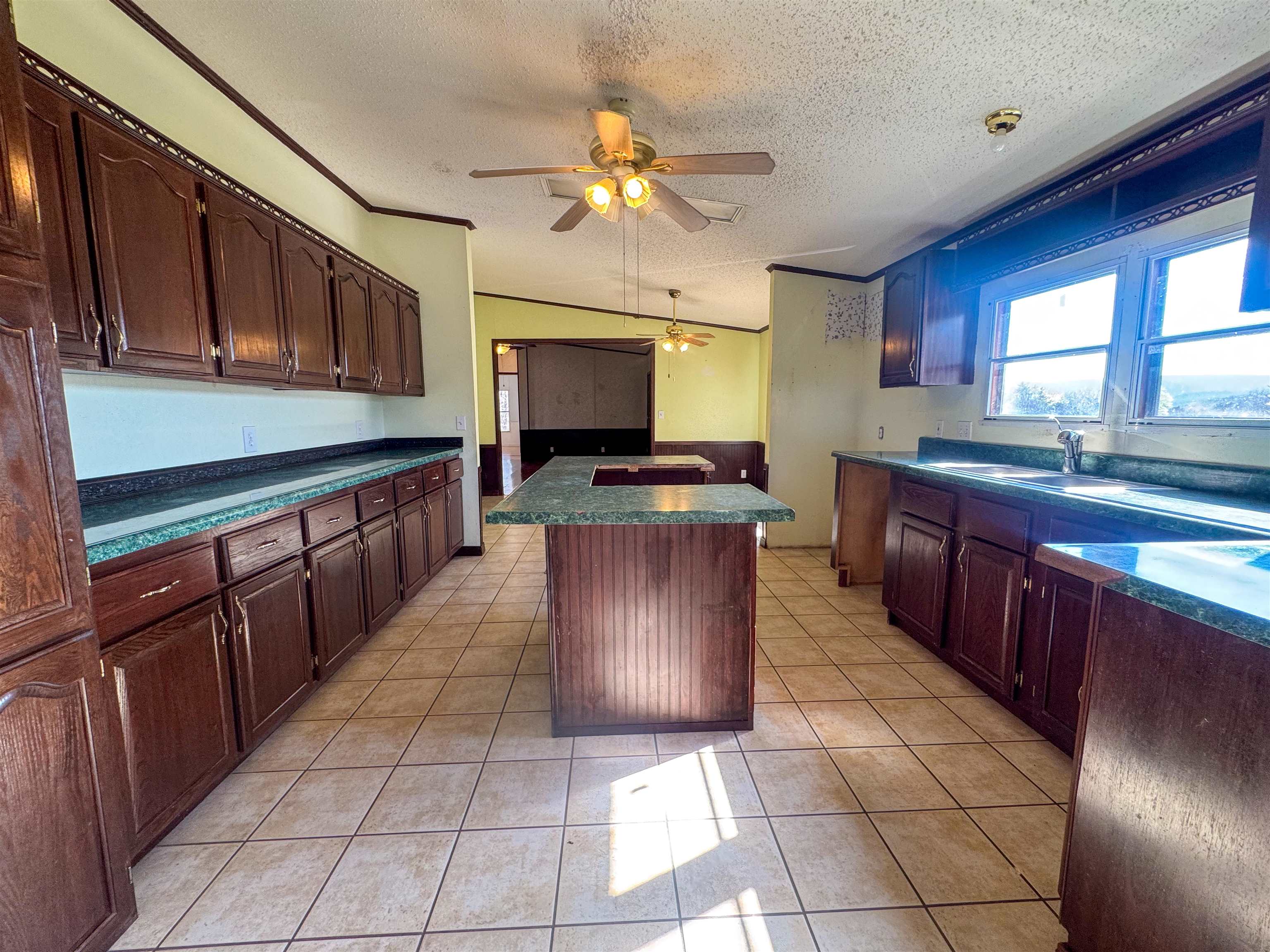 1334 Annette Lane Mountain View, AR 72560
