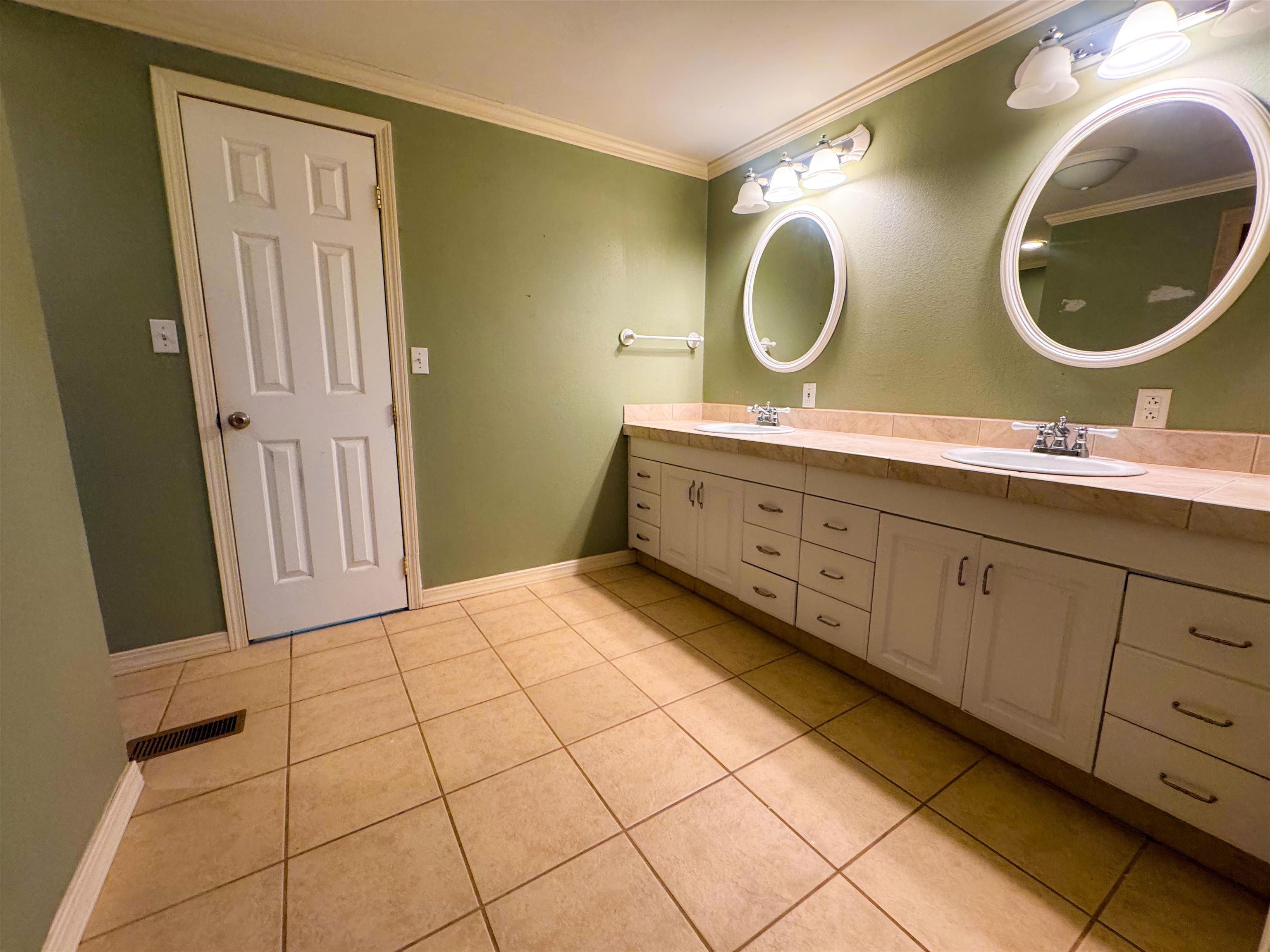 1334 Annette  Mountain View, AR