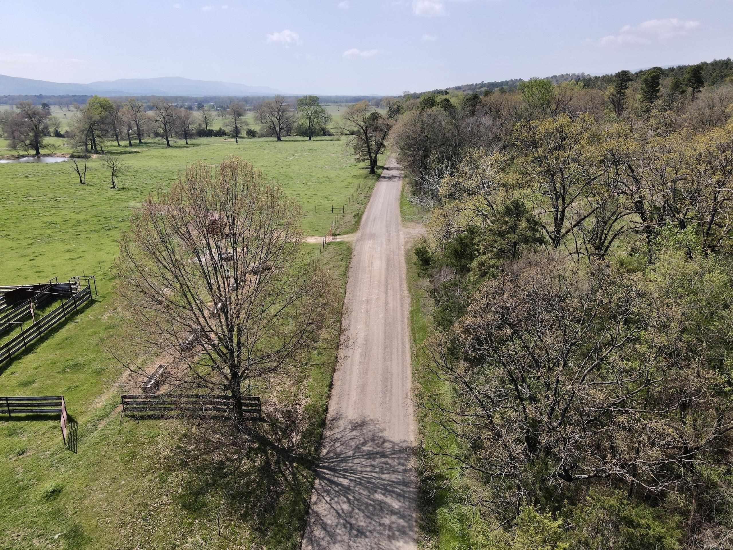 000 Oates Crossing Road  Bellville, AR