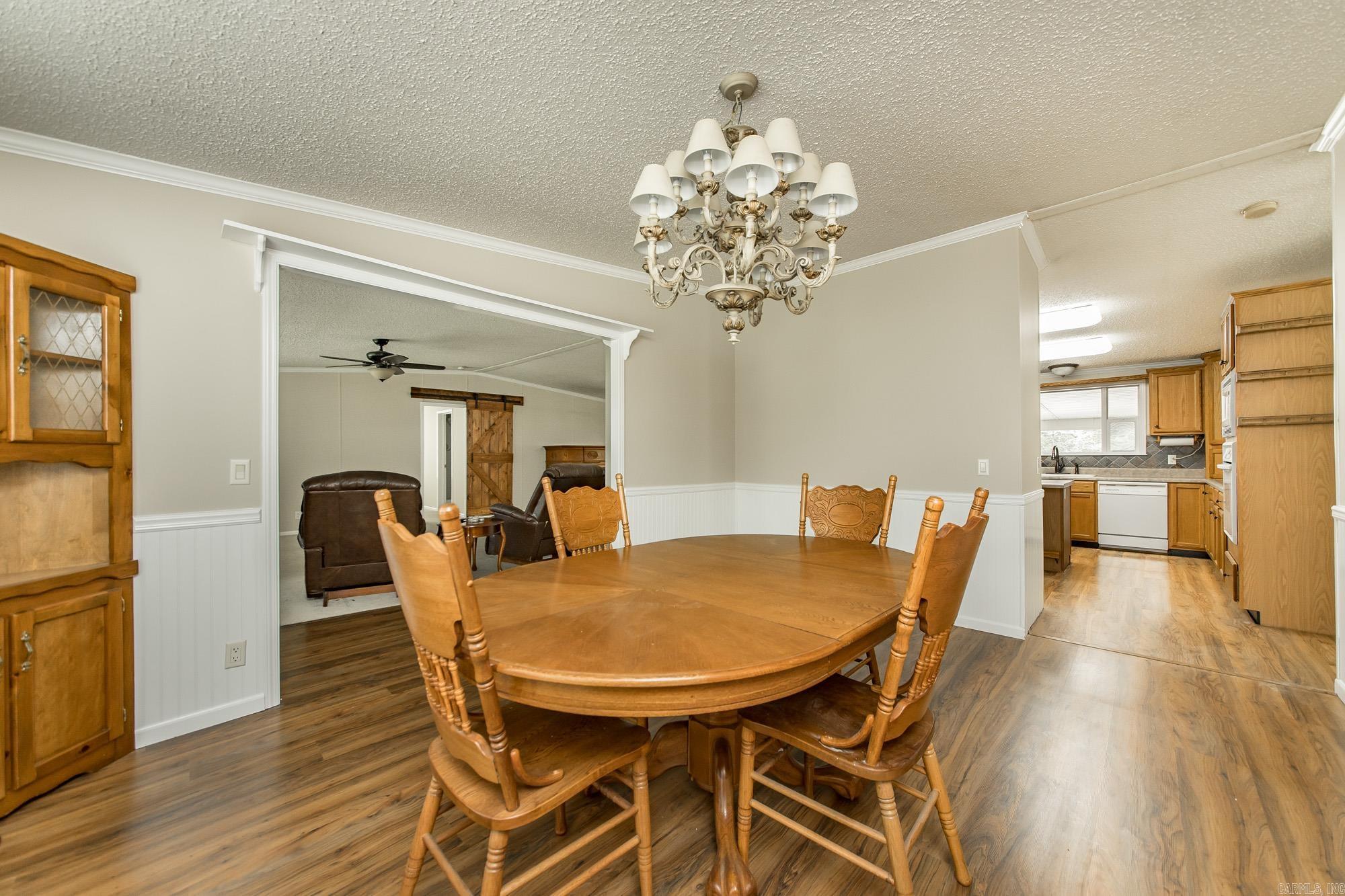 103 N Skyview  Romance, AR