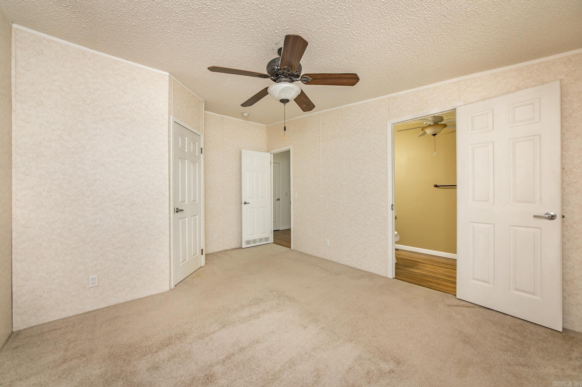 103 N Skyview  Romance, AR