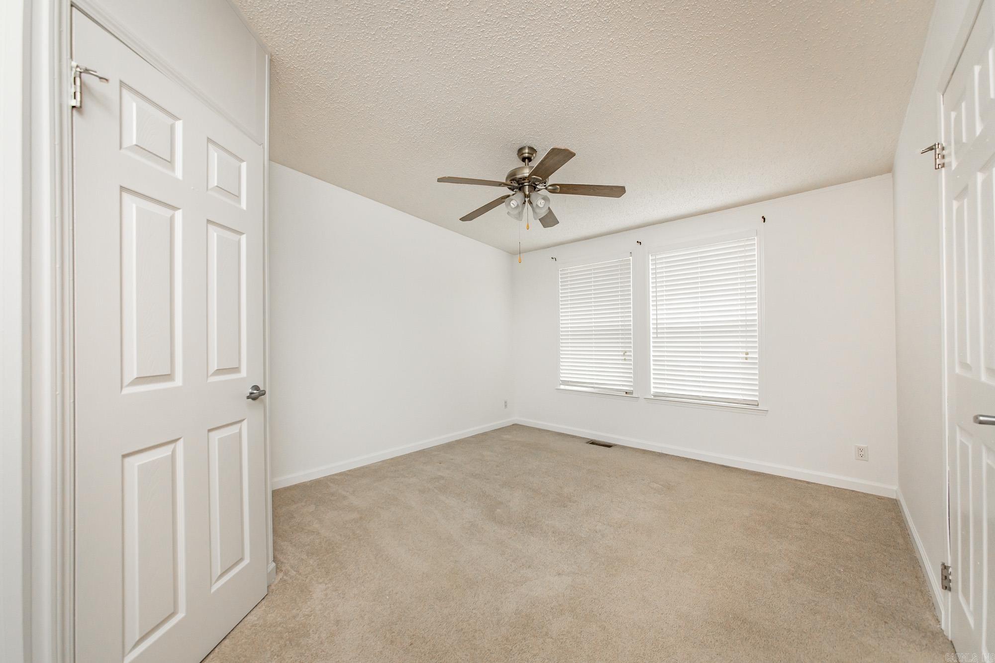 103 N Skyview  Romance, AR