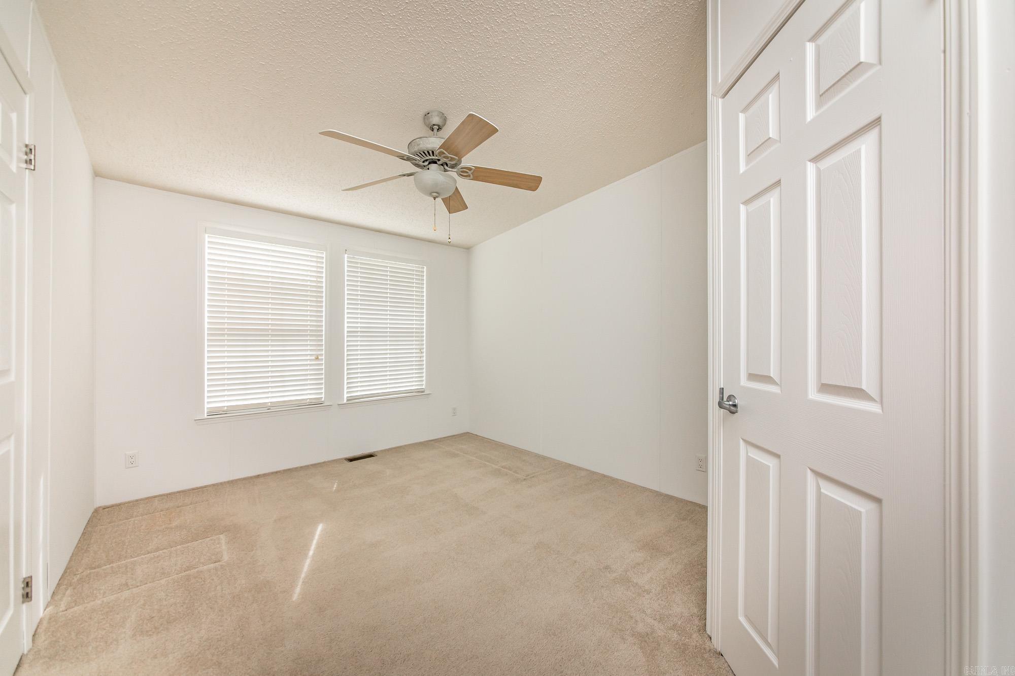 103 N Skyview  Romance, AR