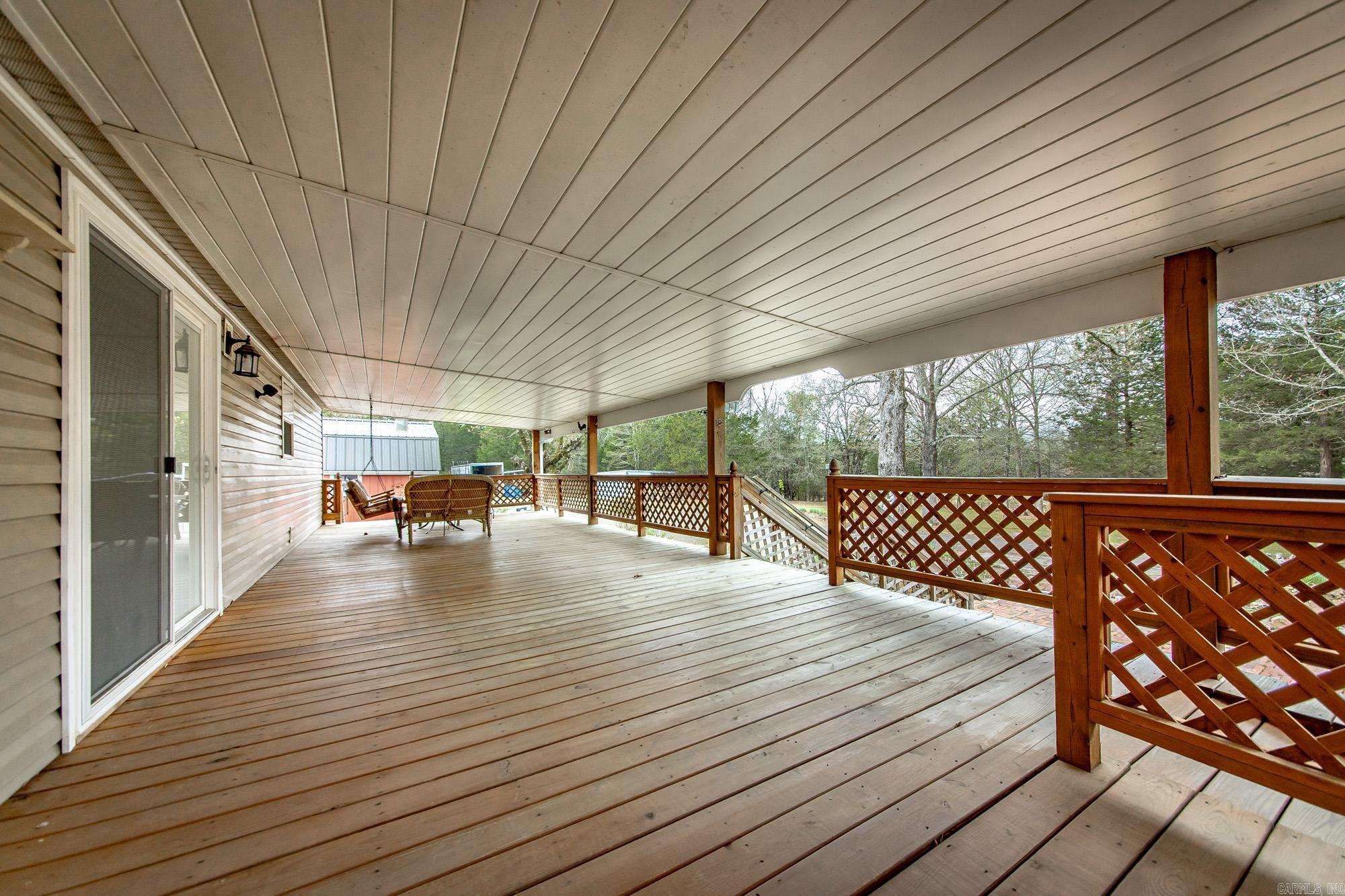 103 N Skyview  Romance, AR