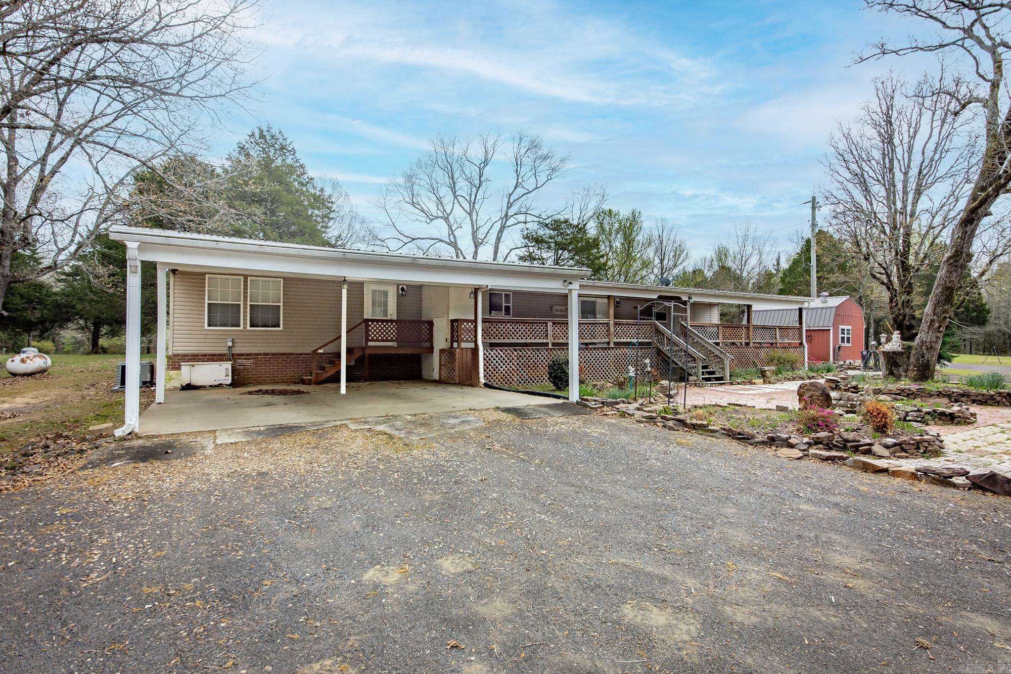 103 N Skyview  Romance, AR