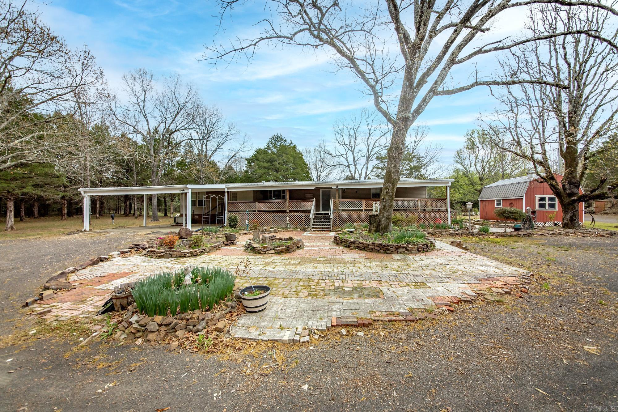 103 N Skyview  Romance, AR