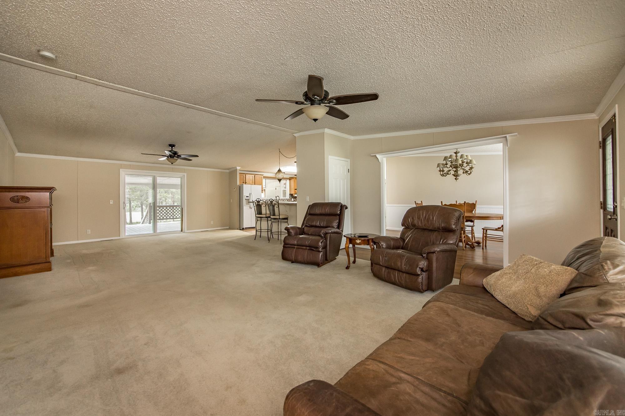 103 N Skyview  Romance, AR