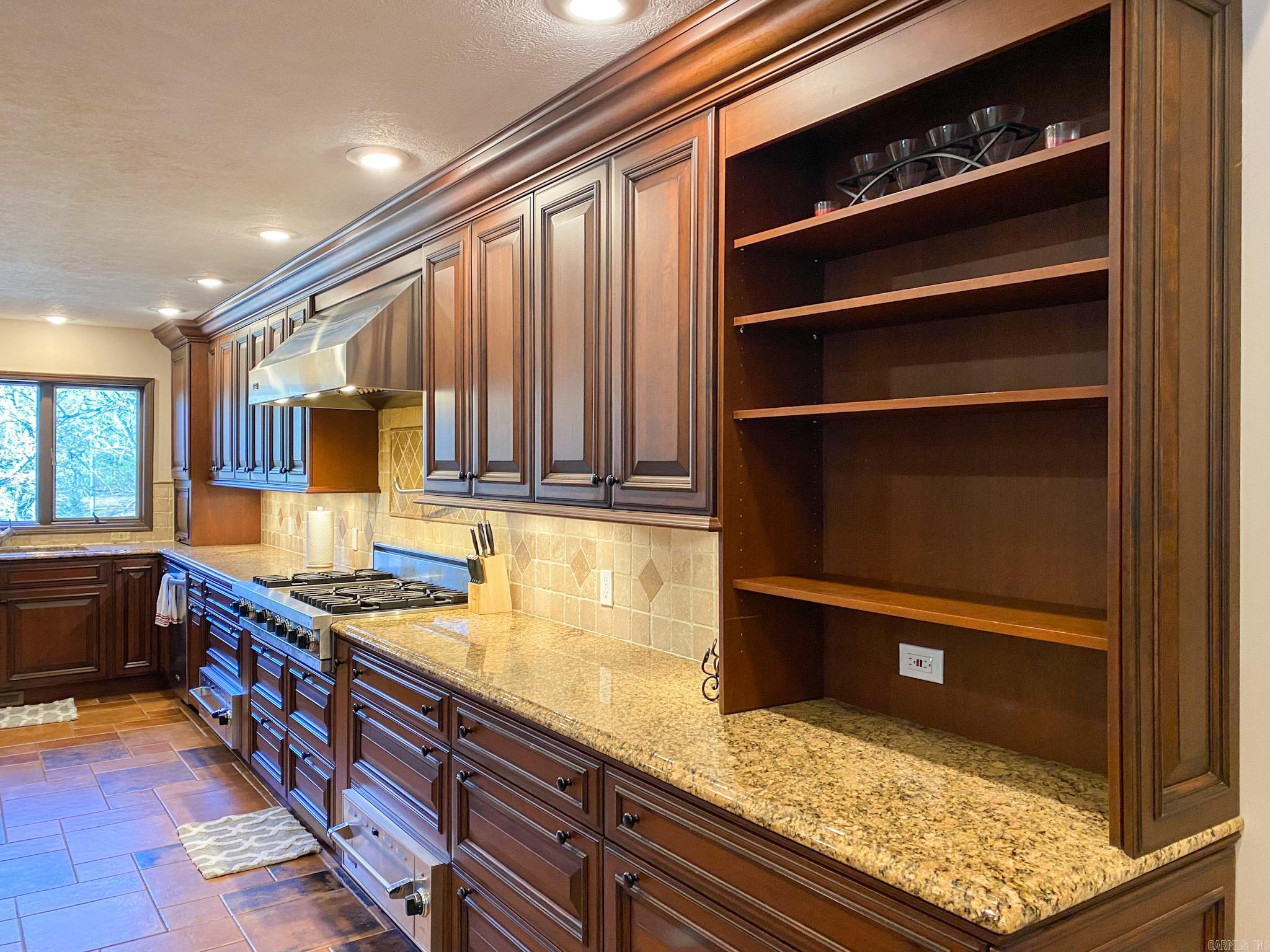 333 County Rd. Marion CR 7004  Flippin, AR