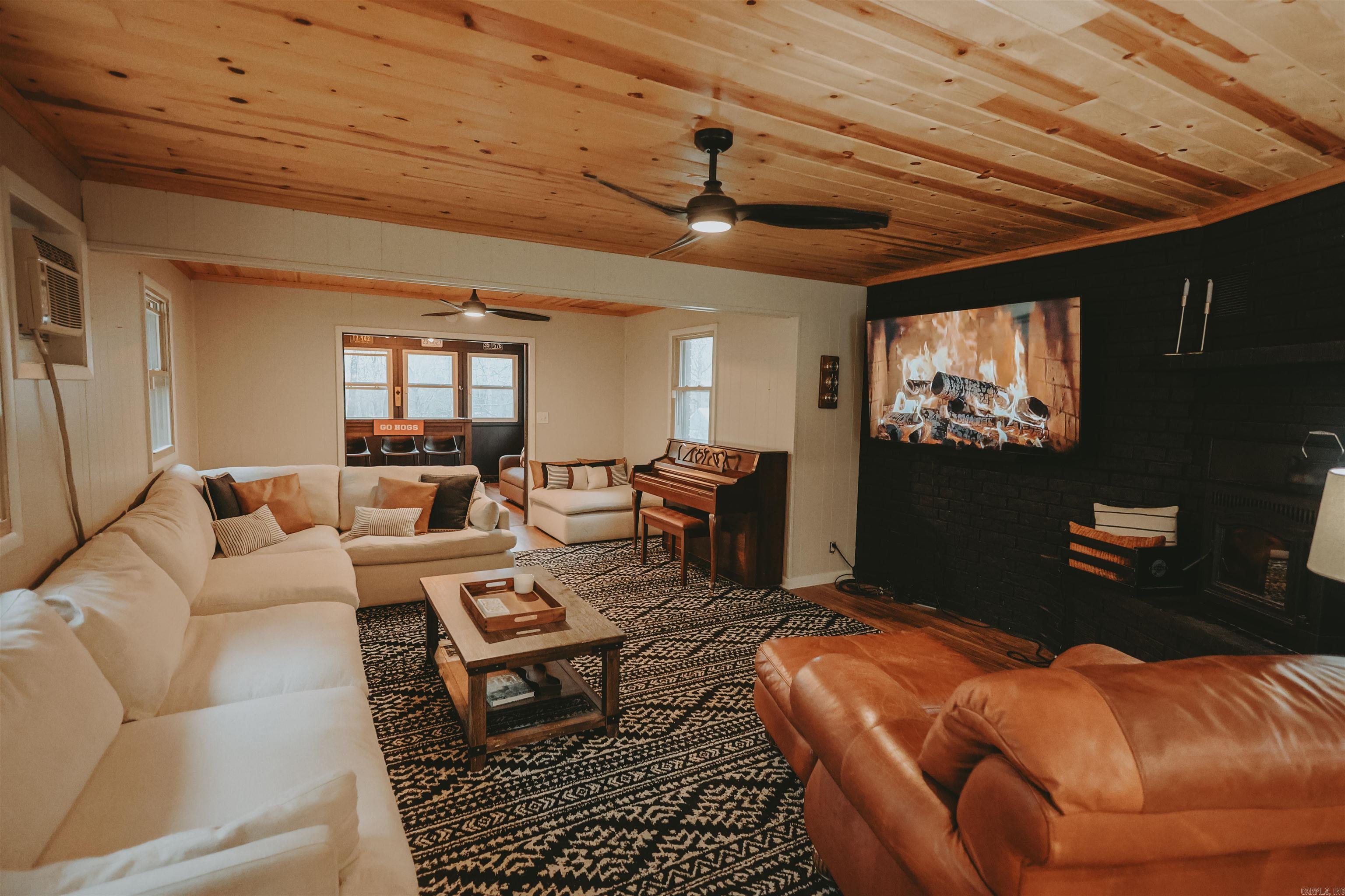 92 Cinnamon  Mount Ida, AR