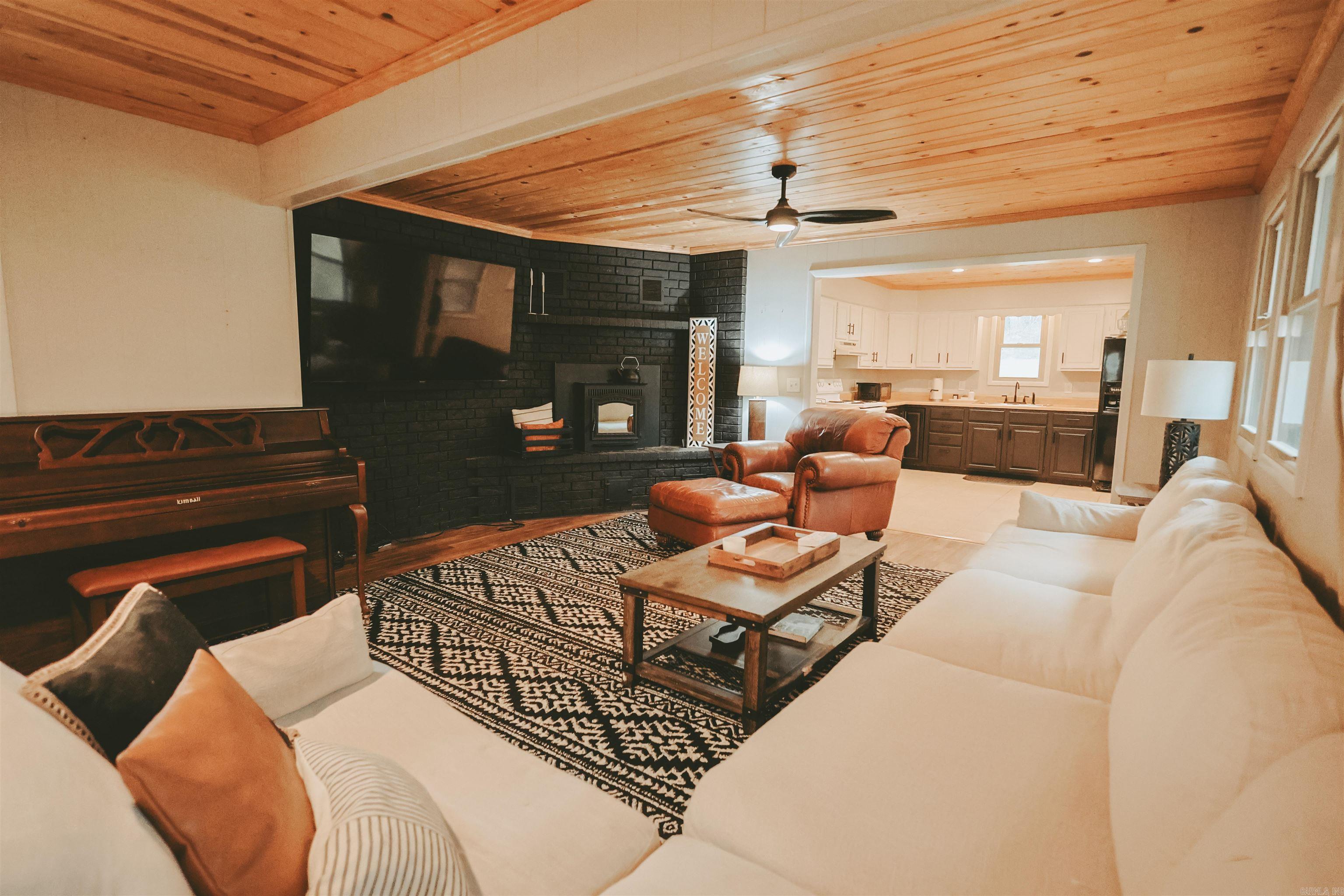 92 Cinnamon  Mount Ida, AR