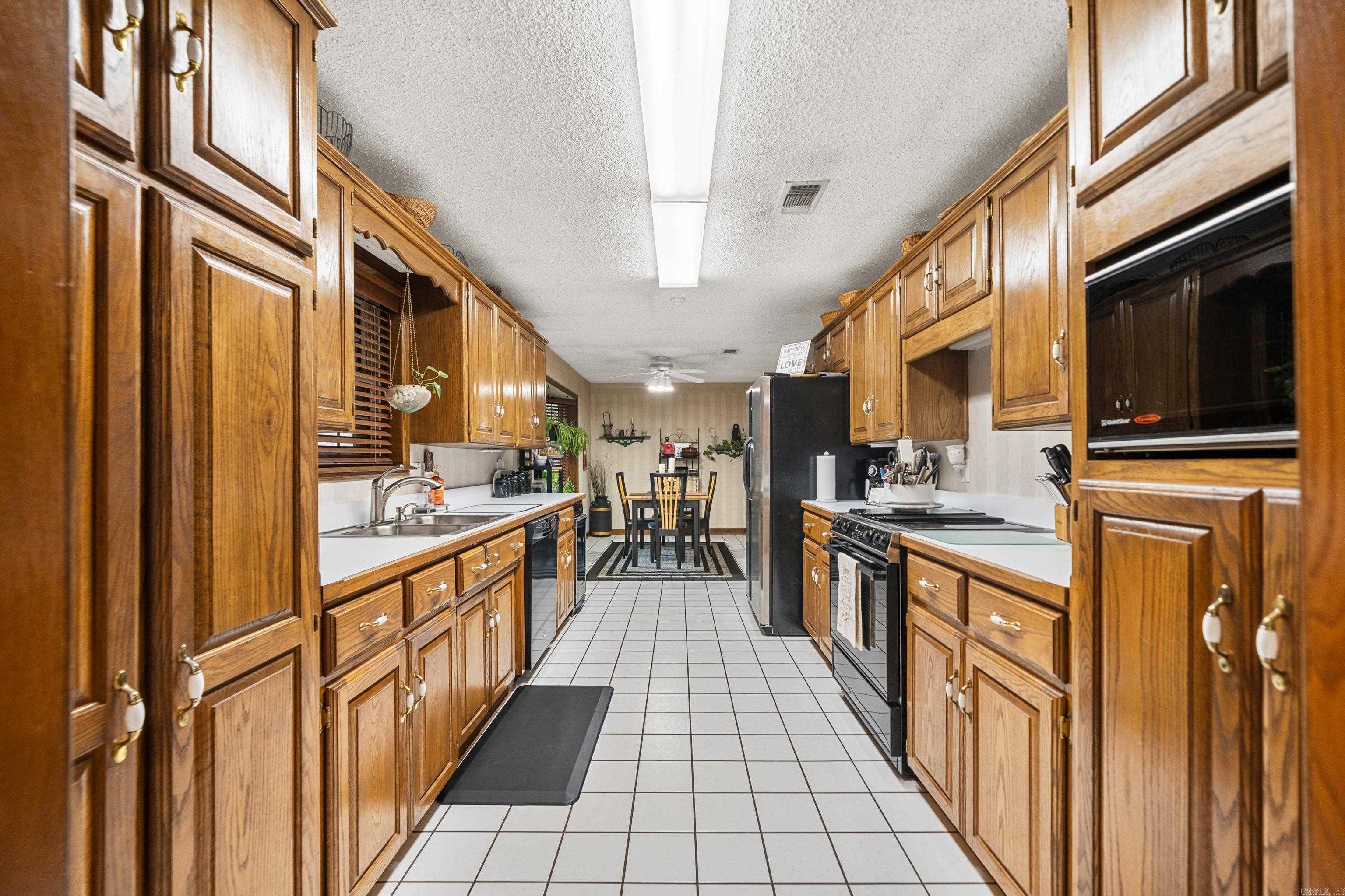 1194 Marion Anderson  Hot Springs, AR