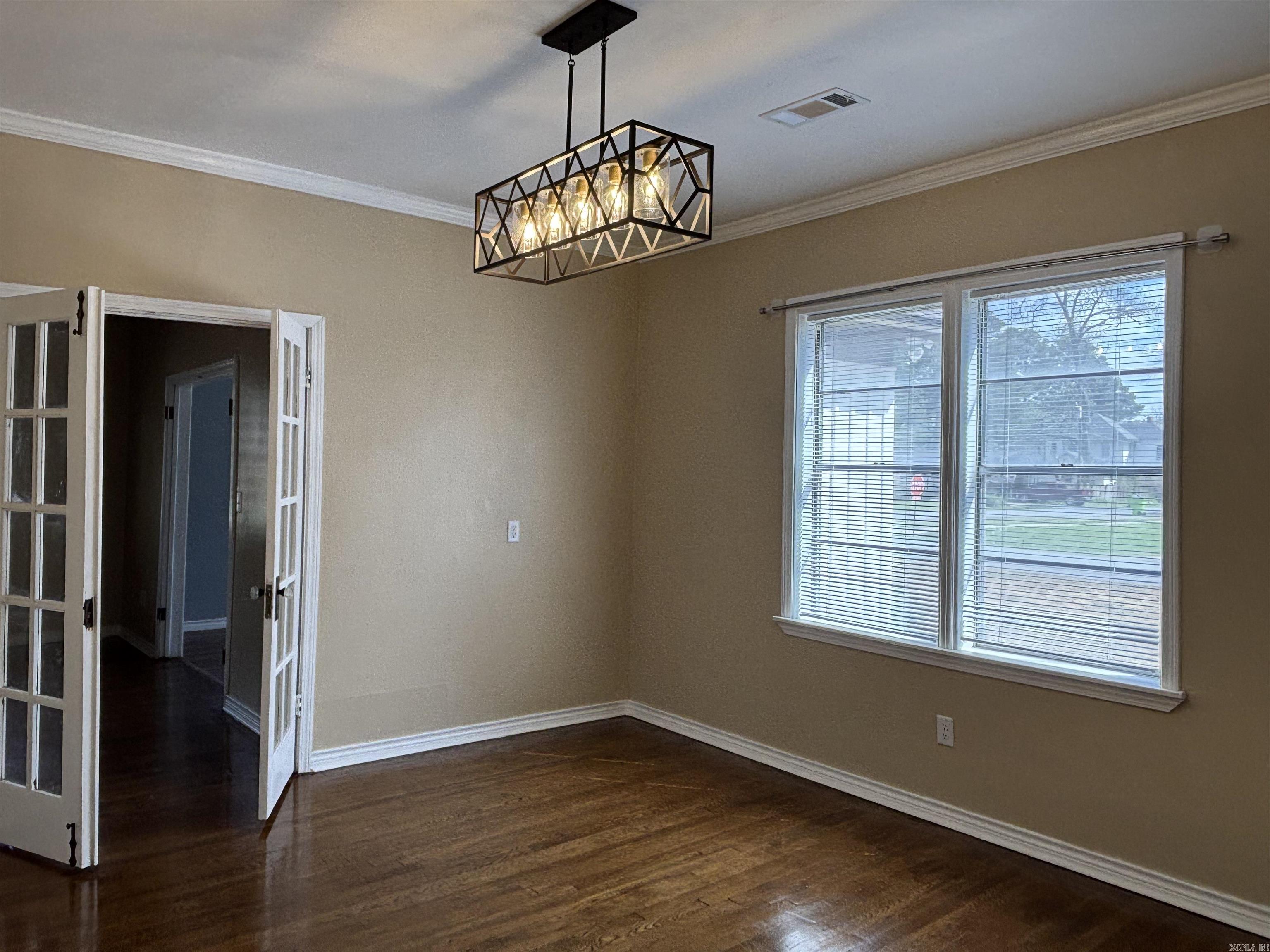 220 College St  Lonoke, AR